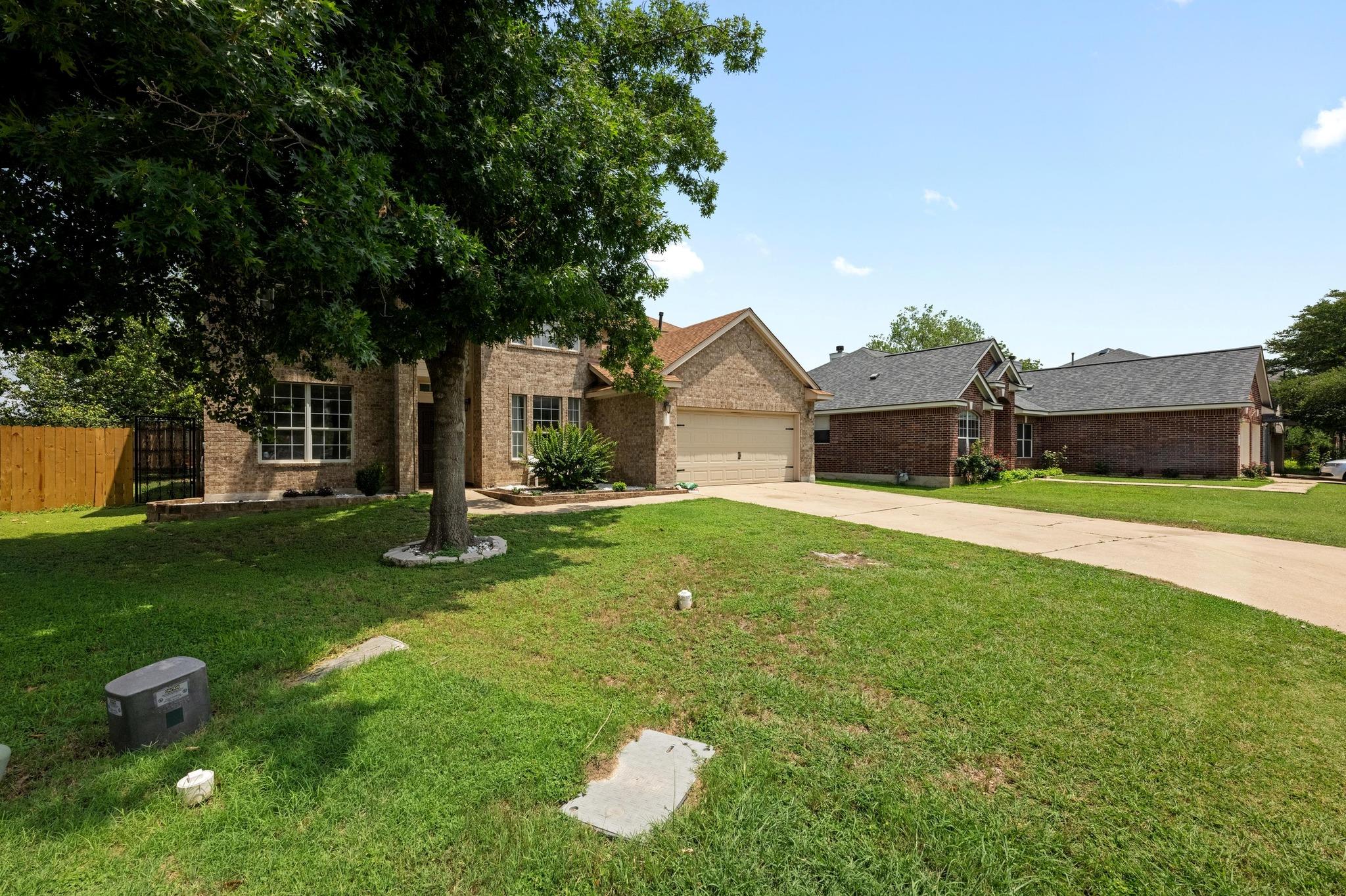 122 Retama DR