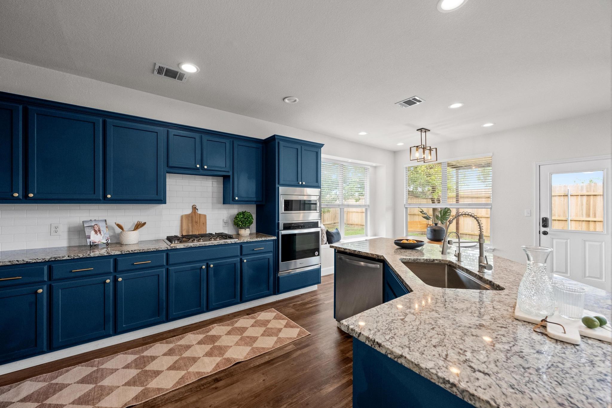 122 Retama DR