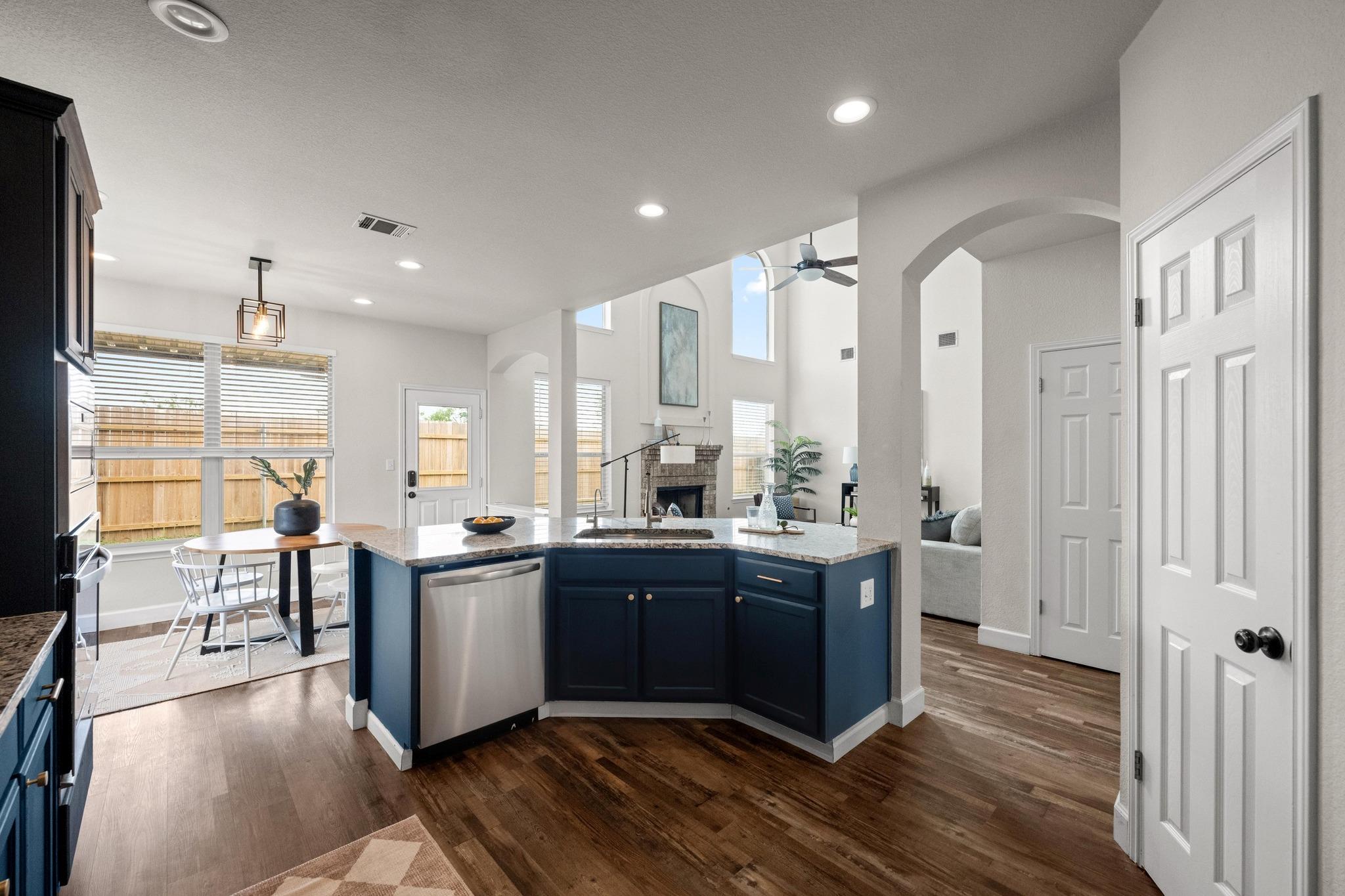 122 Retama DR