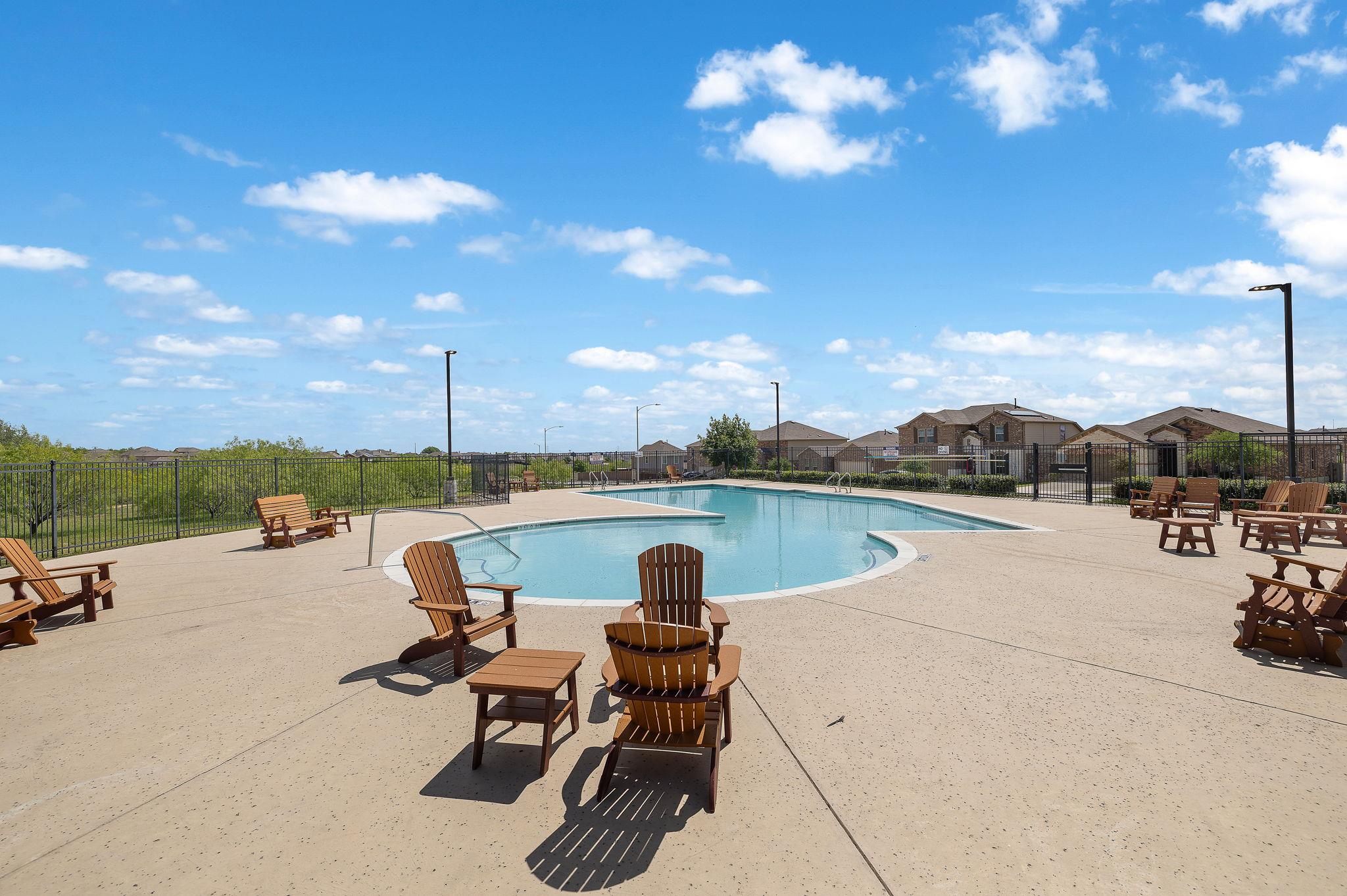 7520 Kinross TRL