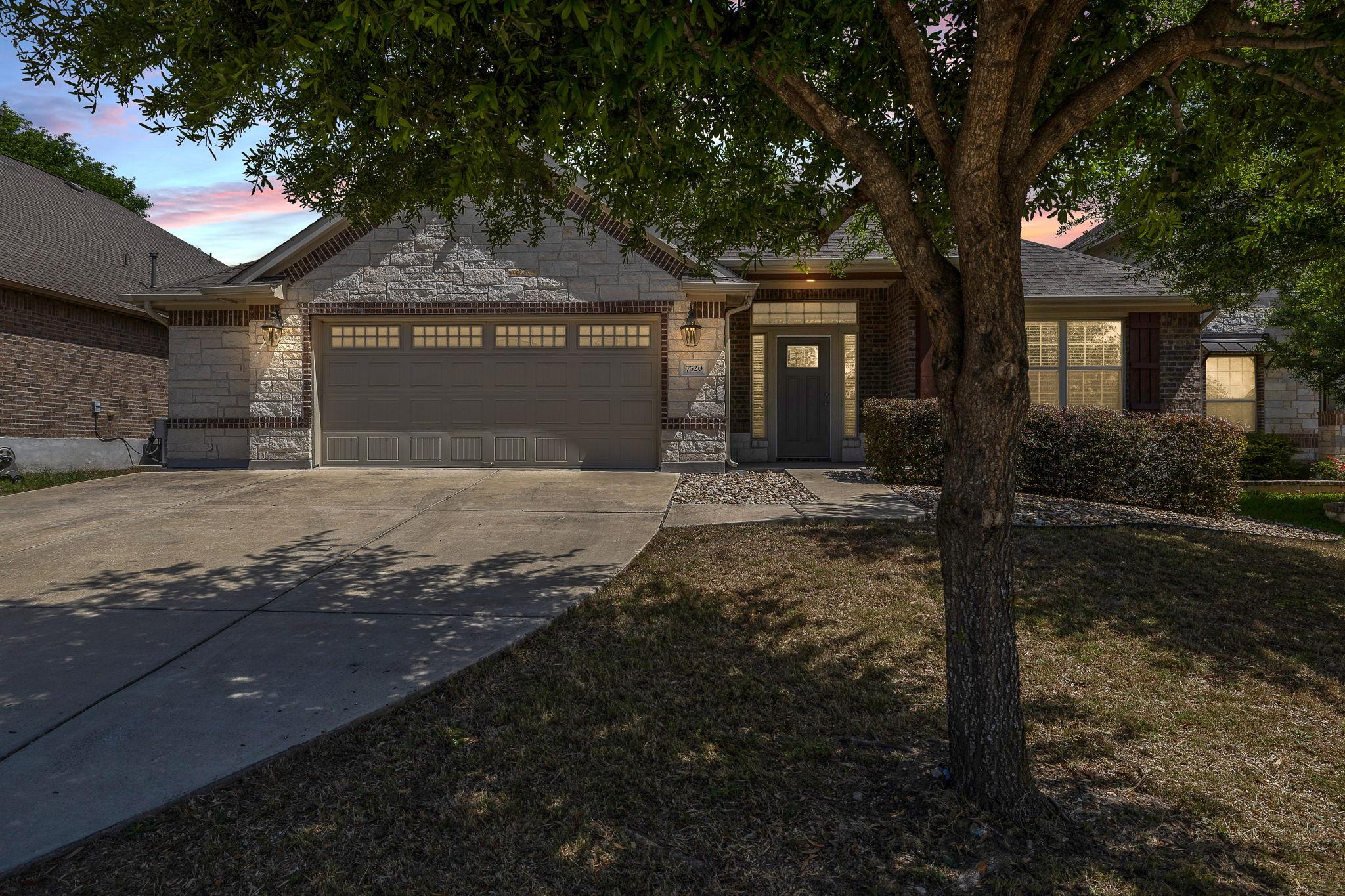 7520 Kinross TRL