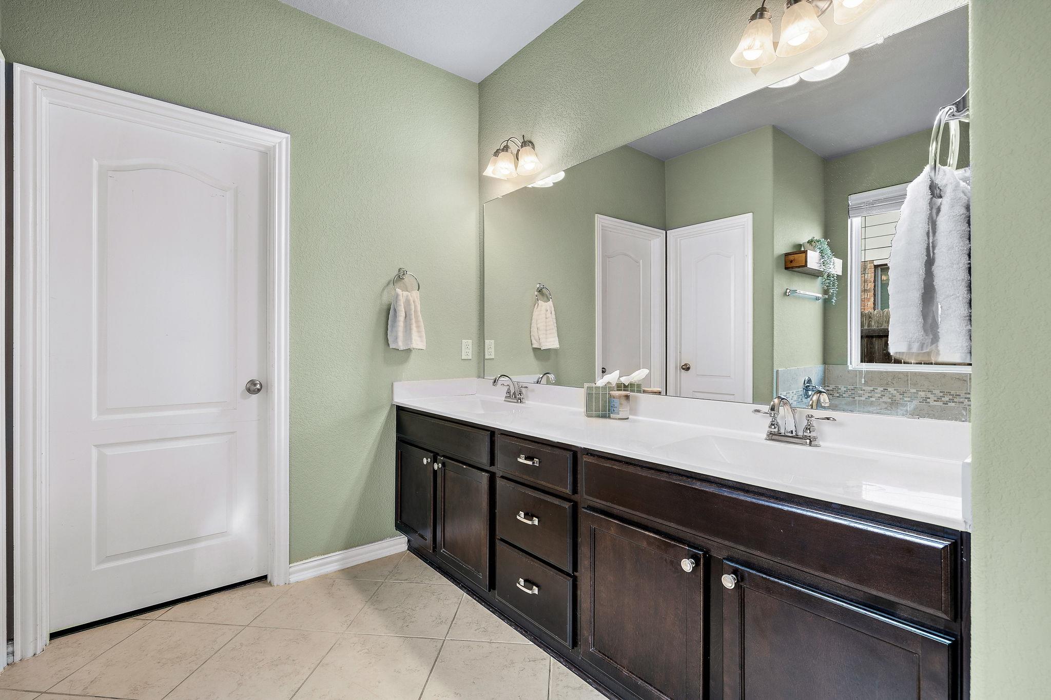 8008 Bassano DR