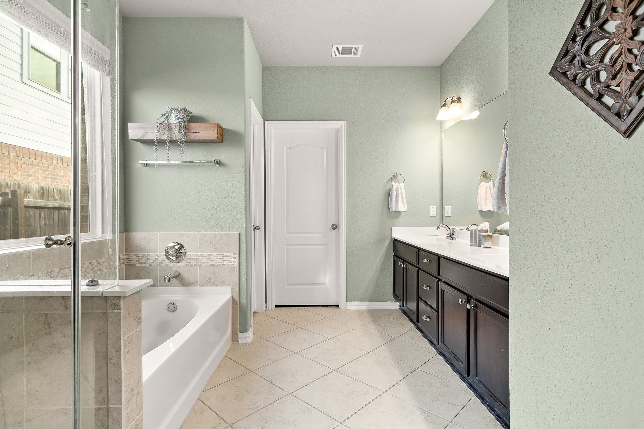 8008 Bassano DR