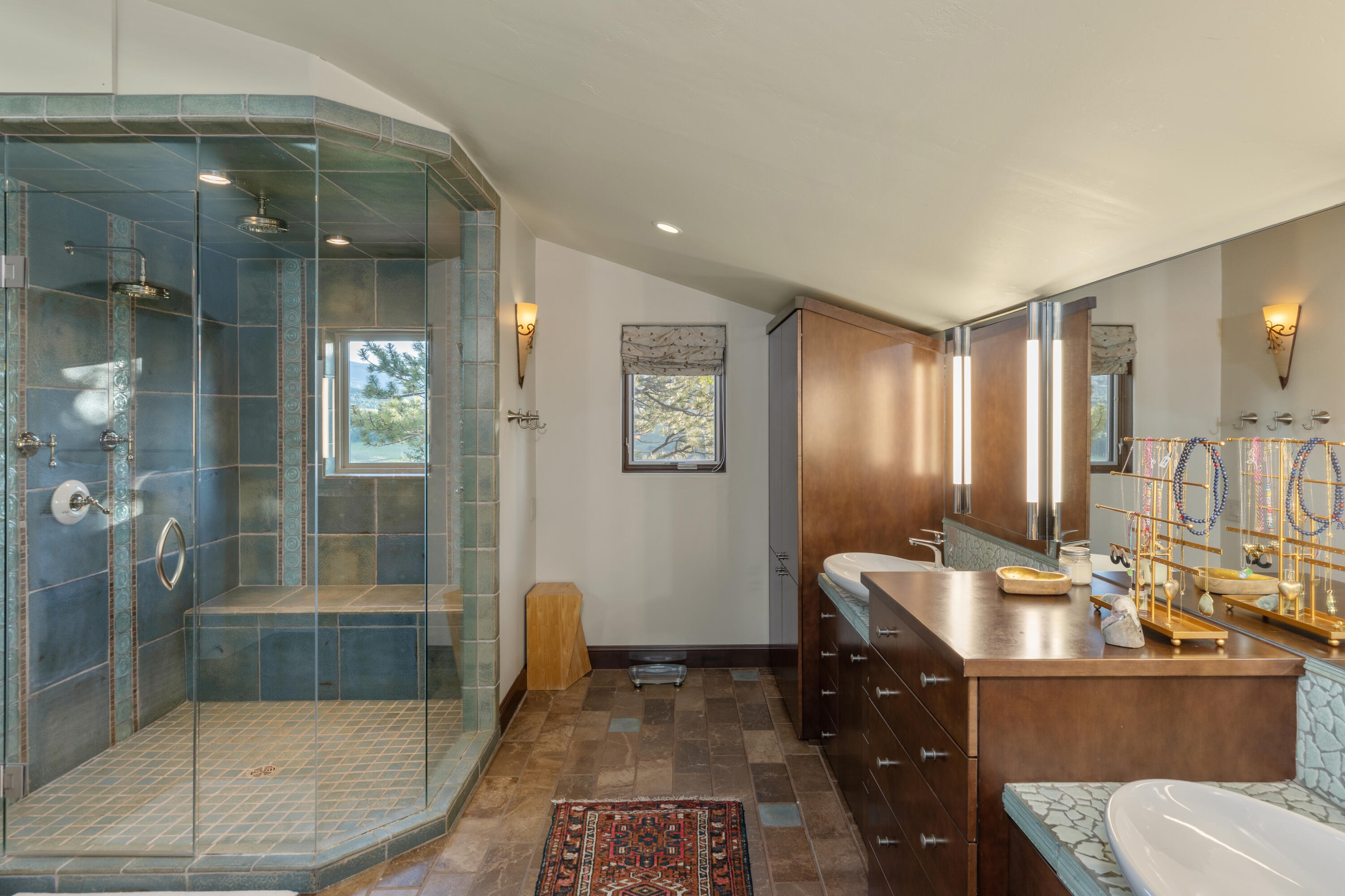 145 W Anderson Road
