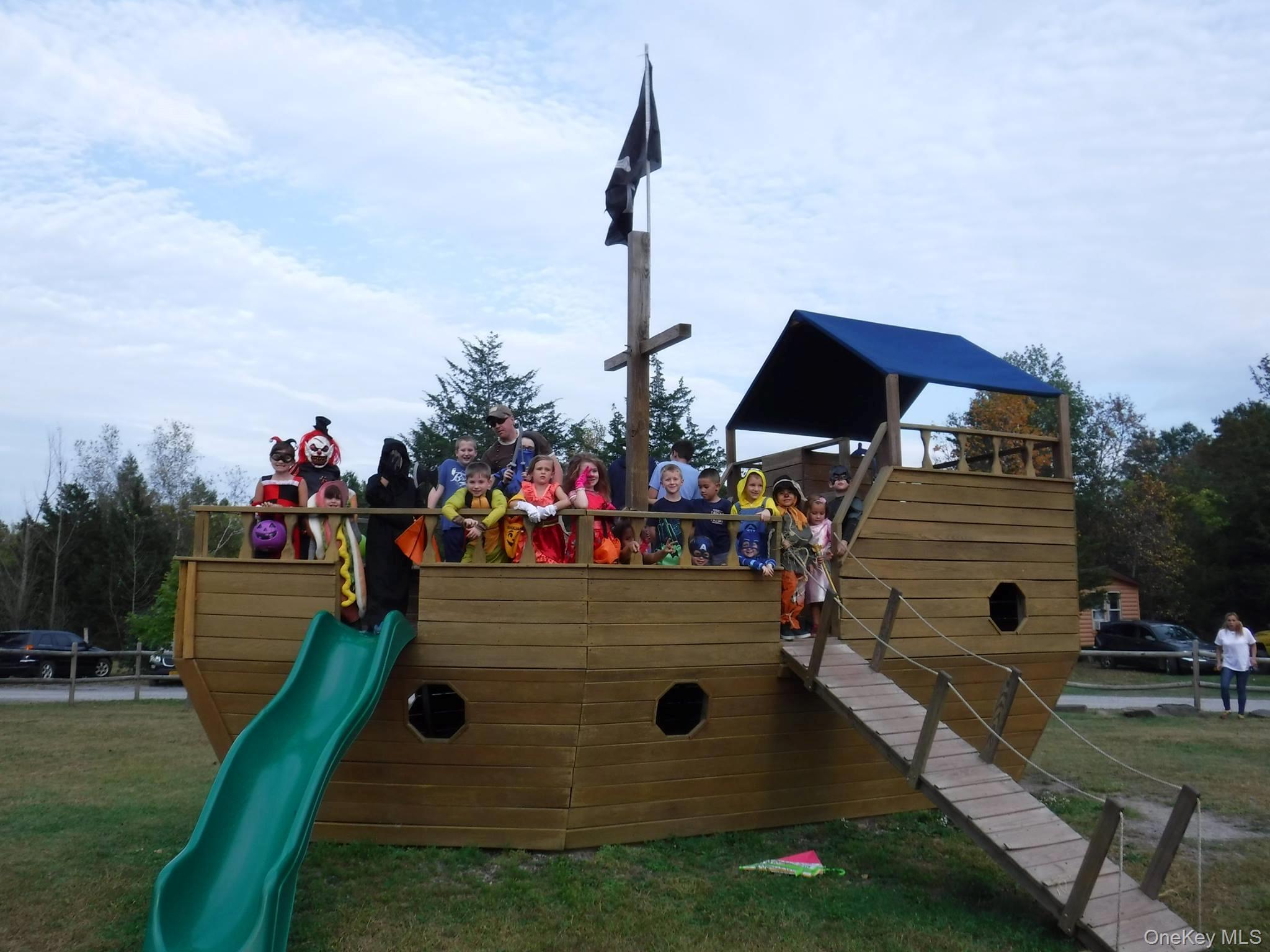 Camping Grounds Plus with 16.9 Acres