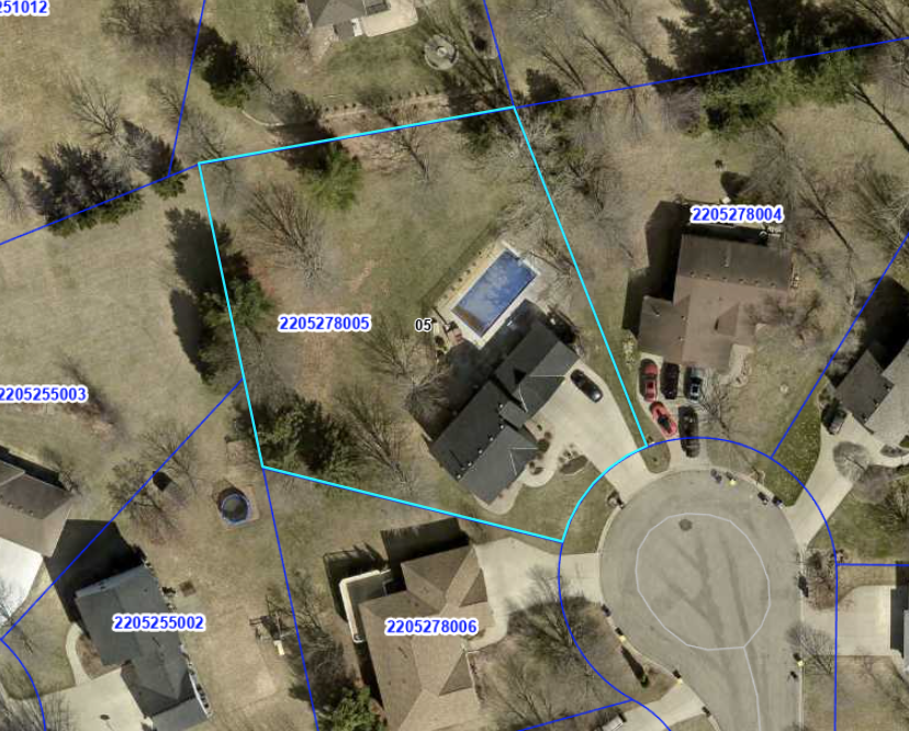 906 Clover Court