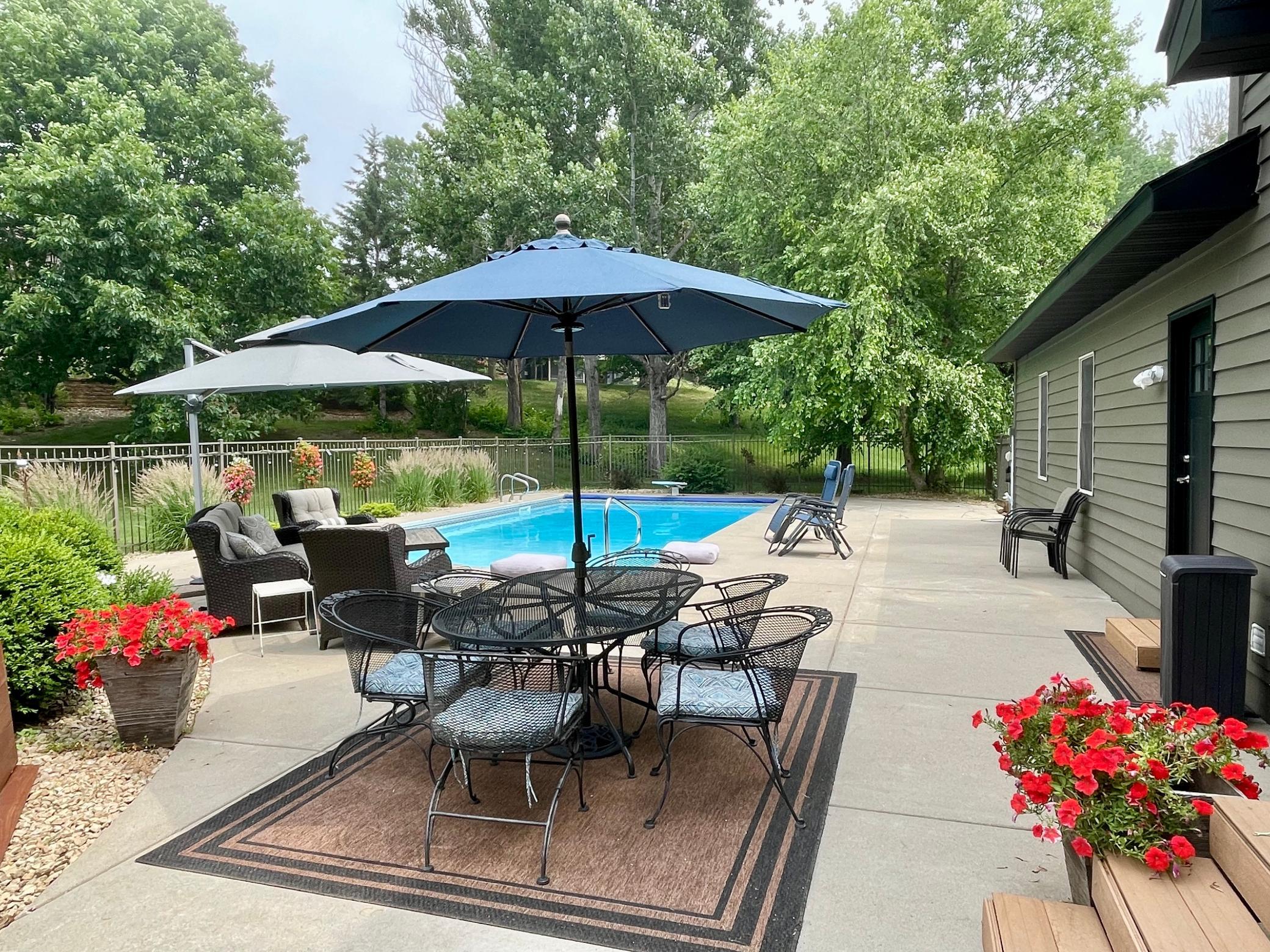 906 Clover Court