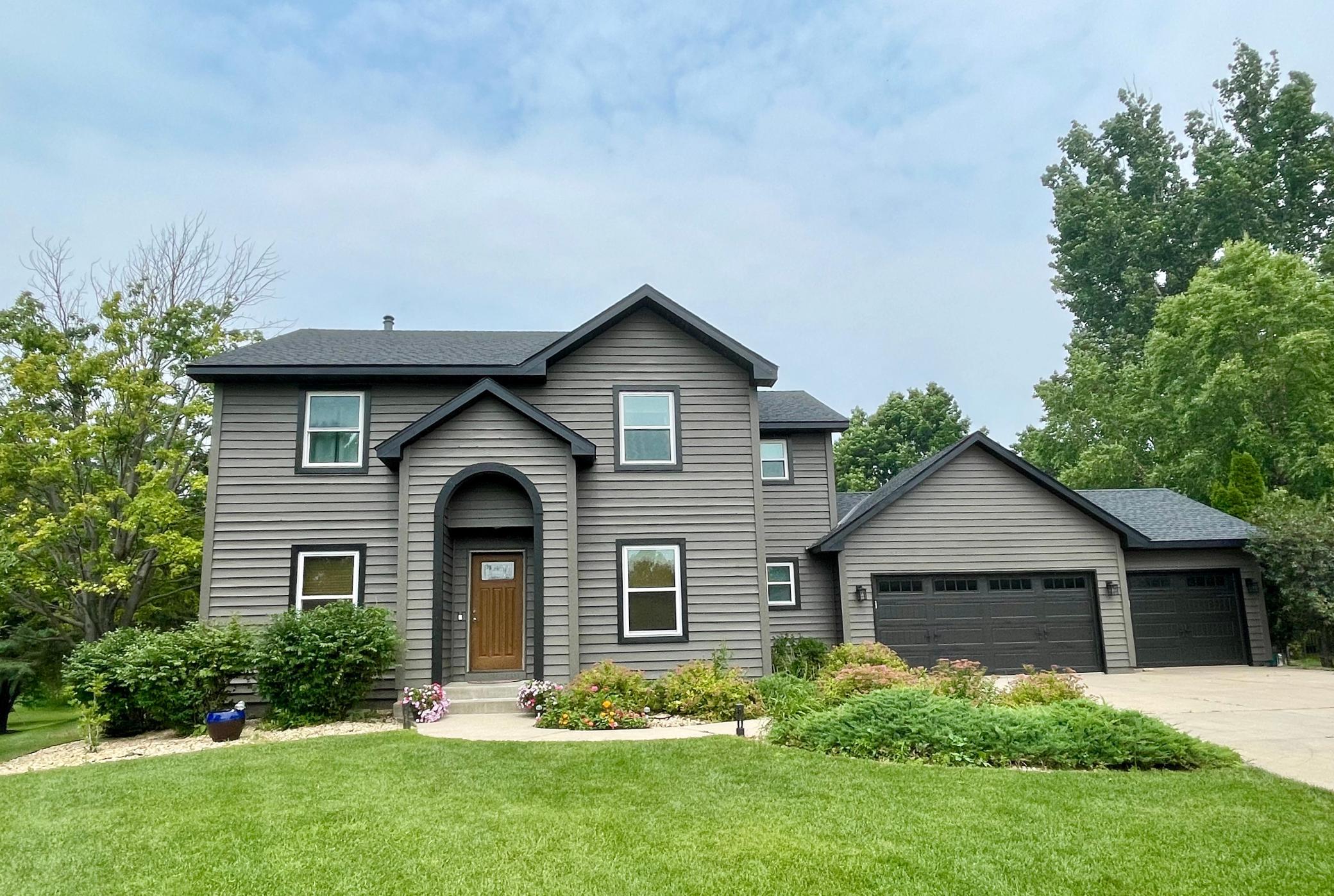 906 Clover Court