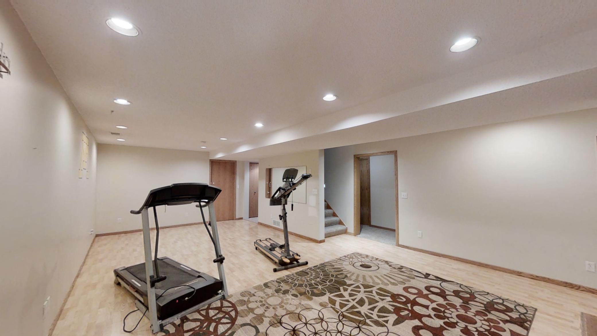 906 Clover Court