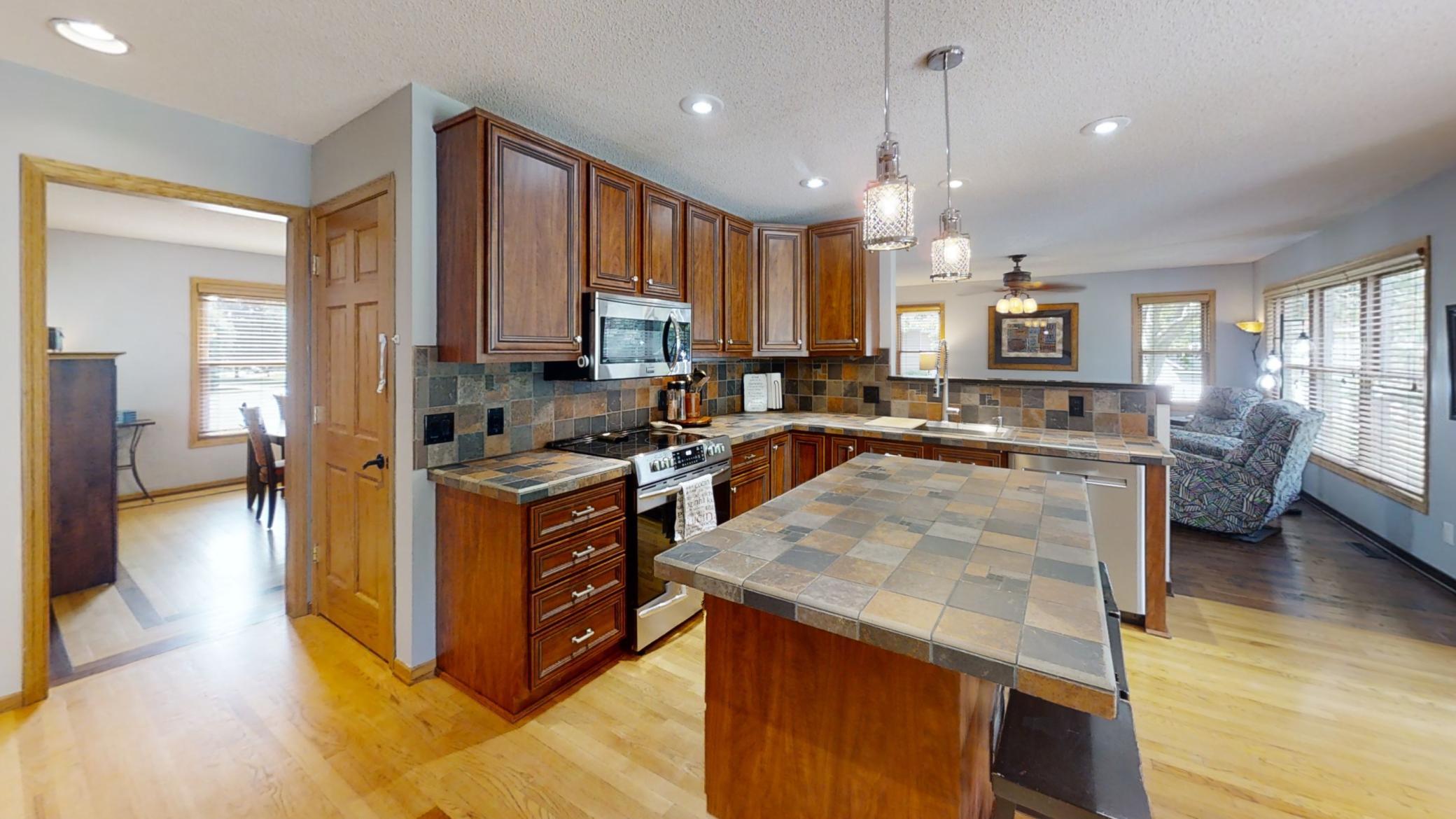 906 Clover Court