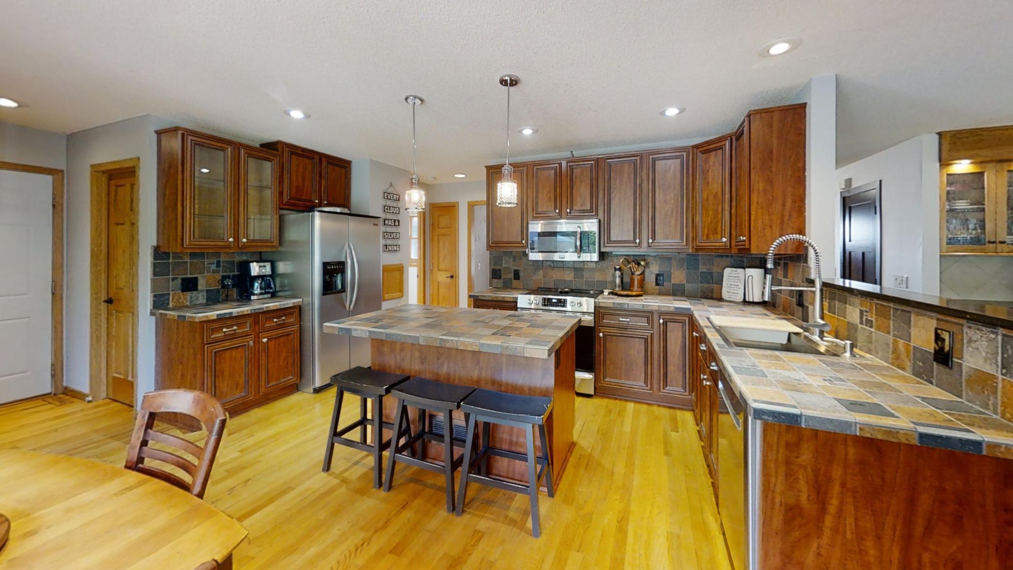906 Clover Court