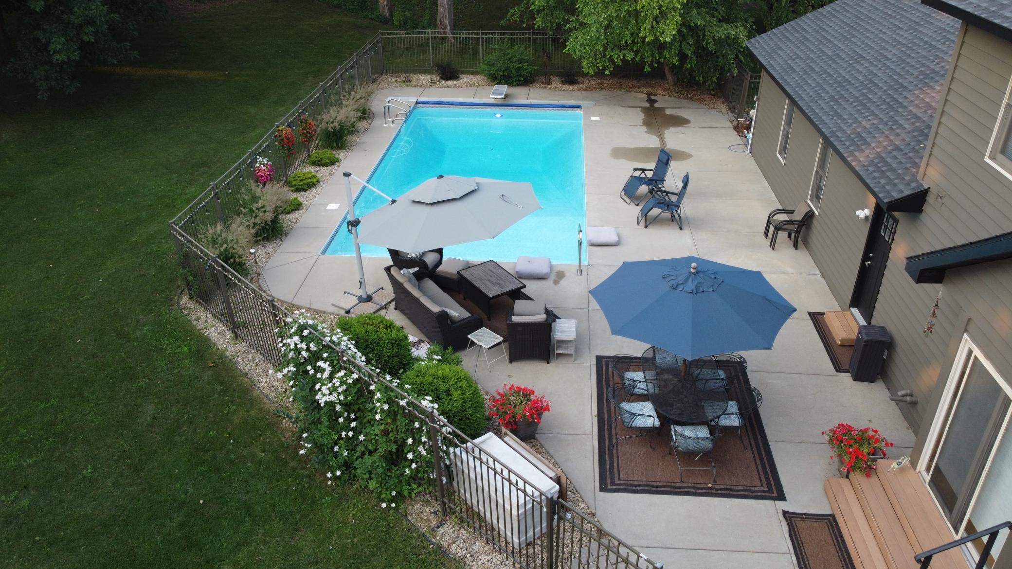 906 Clover Court