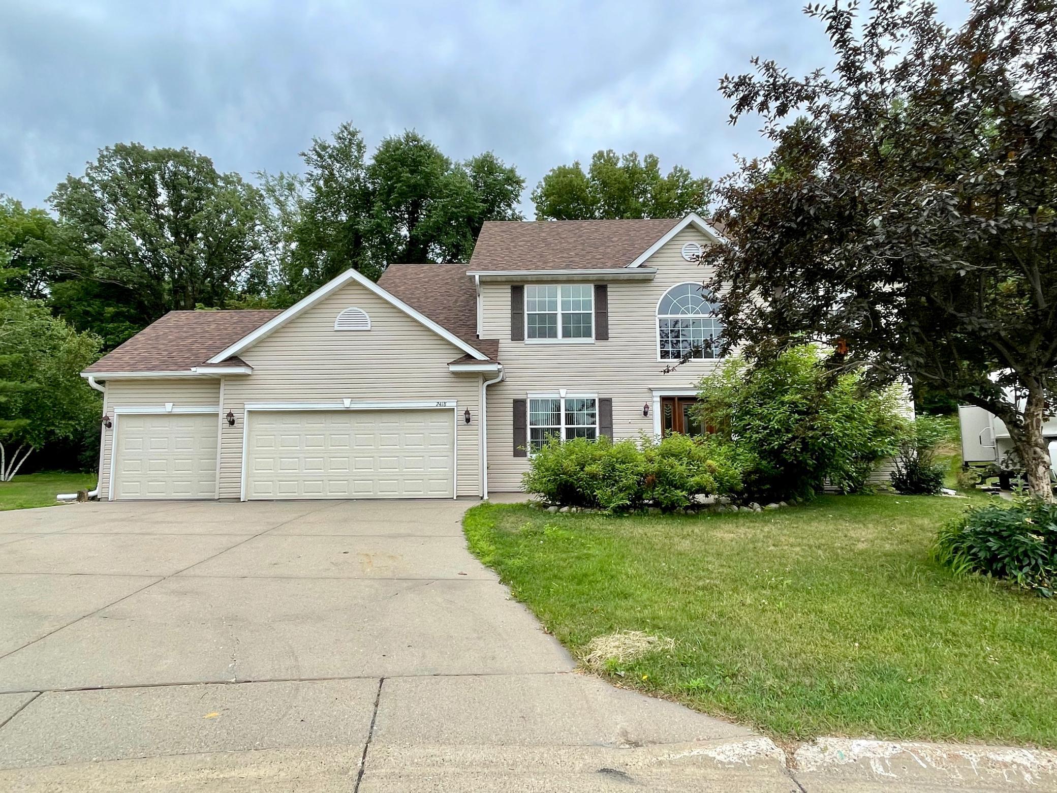 2418 Valley Court