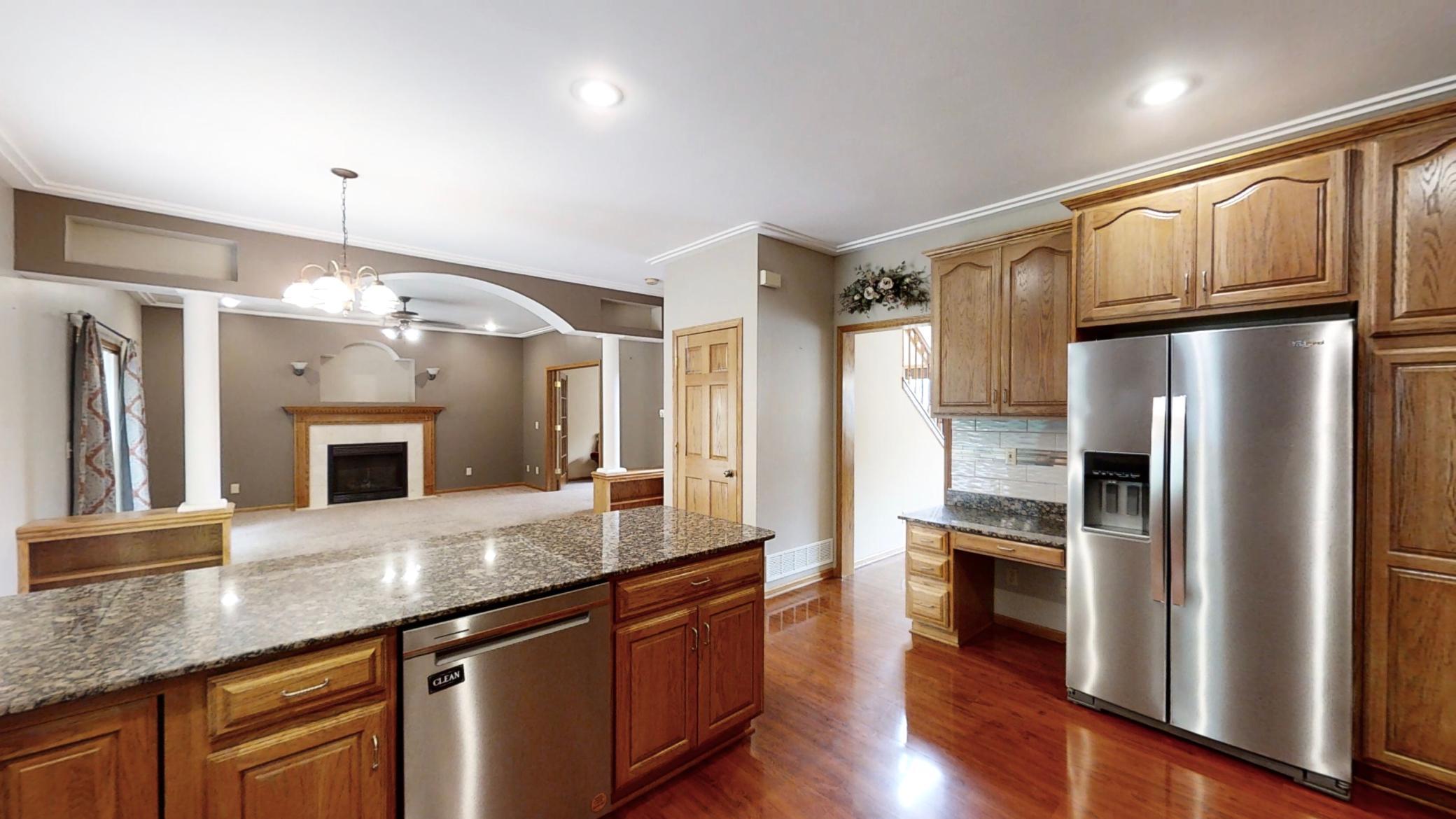 2418 Valley Court