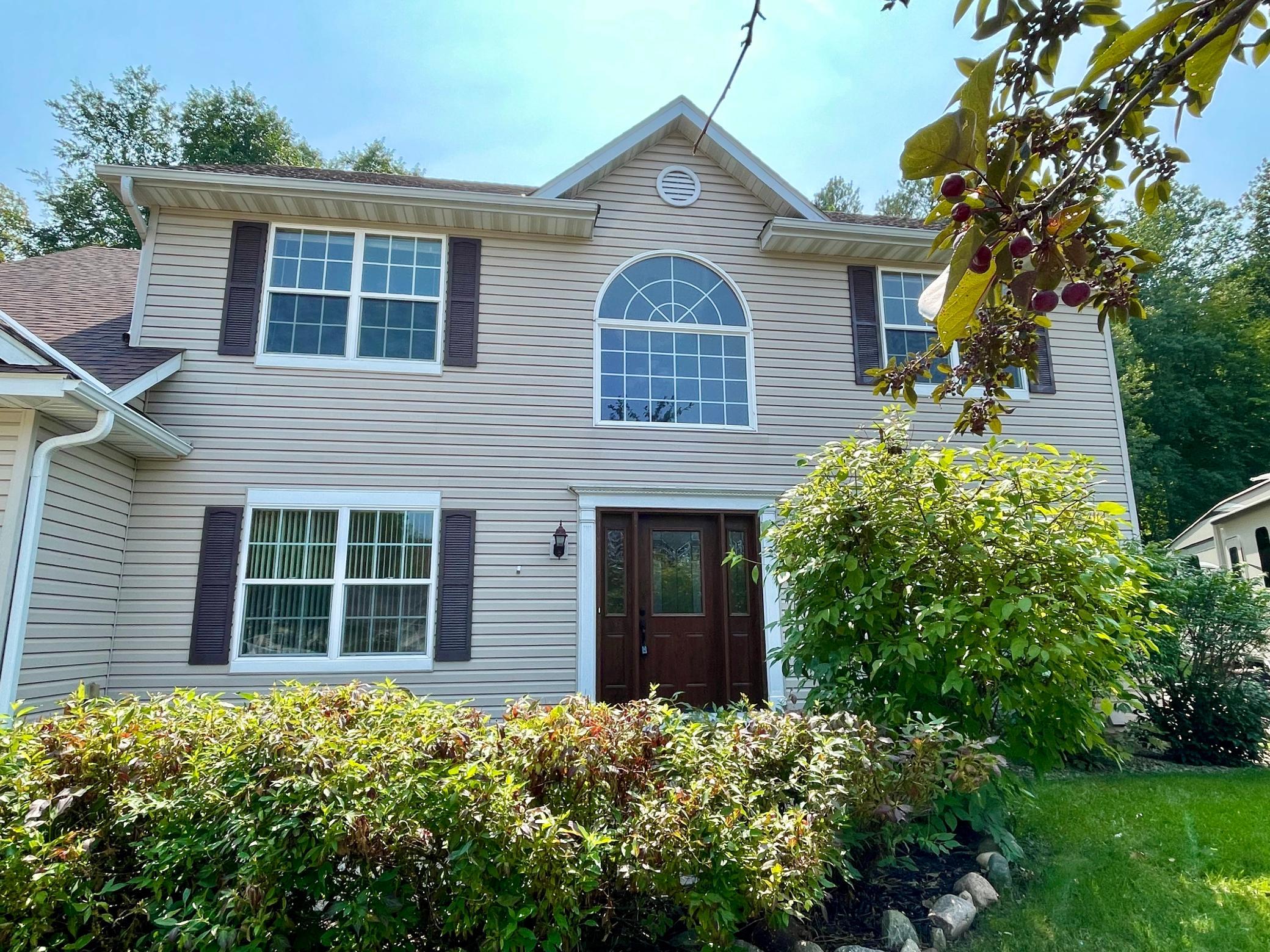 2418 Valley Court