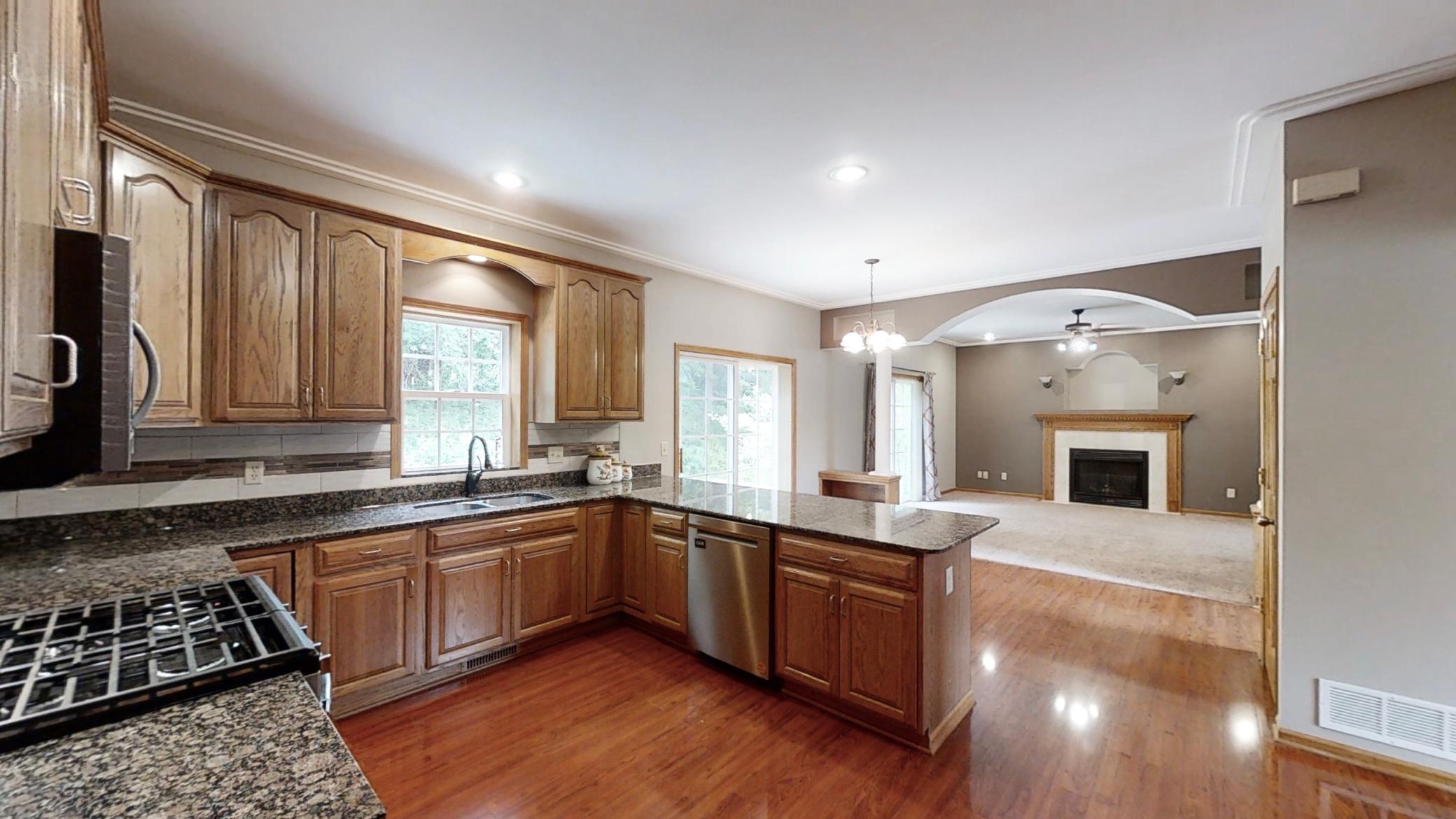 2418 Valley Court
