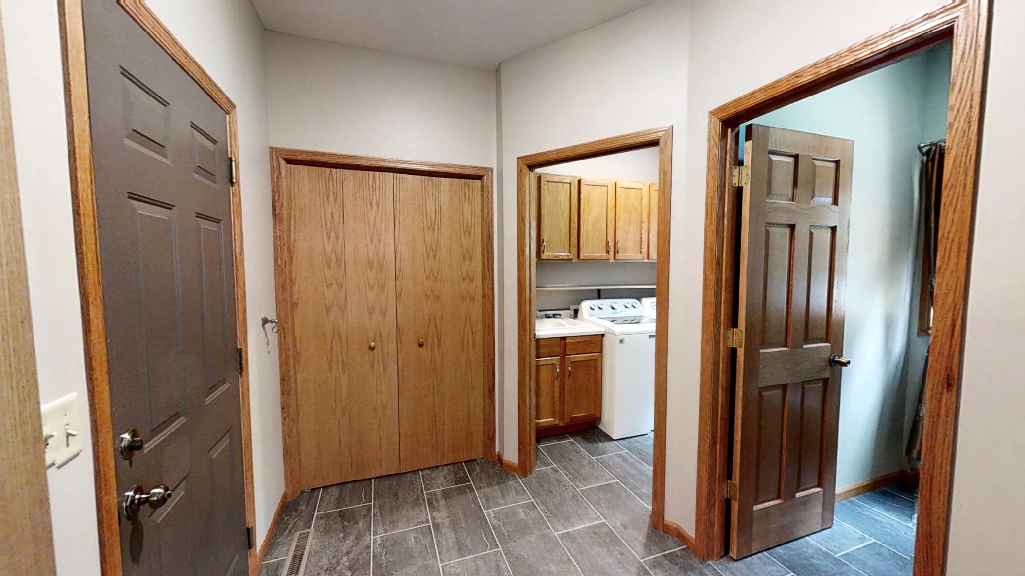 2418 Valley Court
