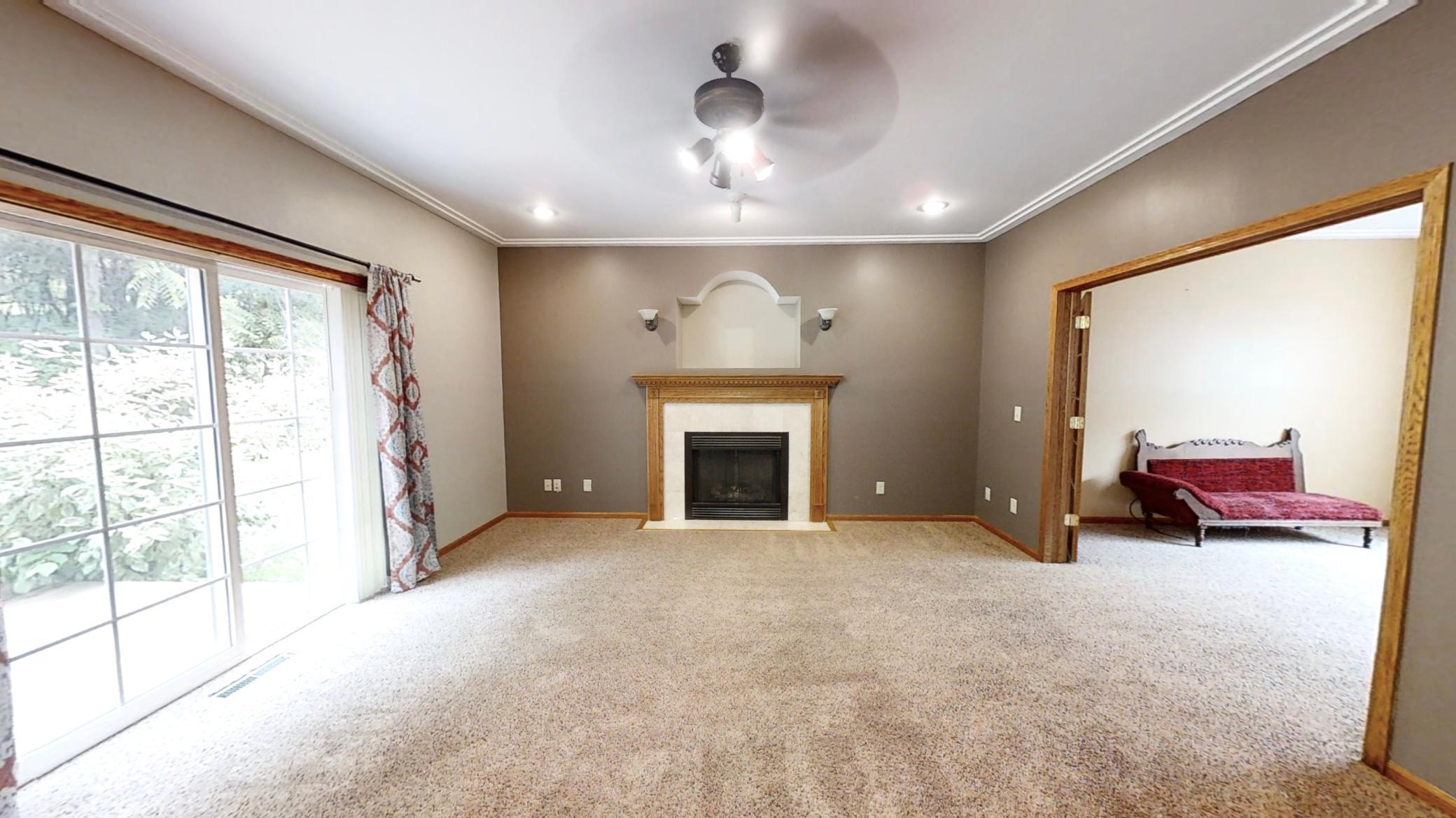 2418 Valley Court