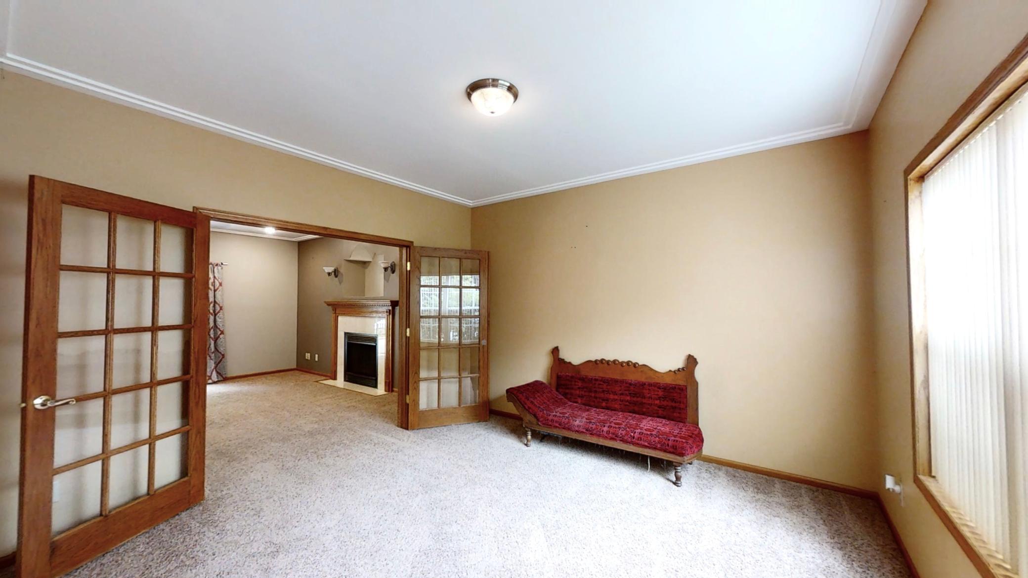 2418 Valley Court