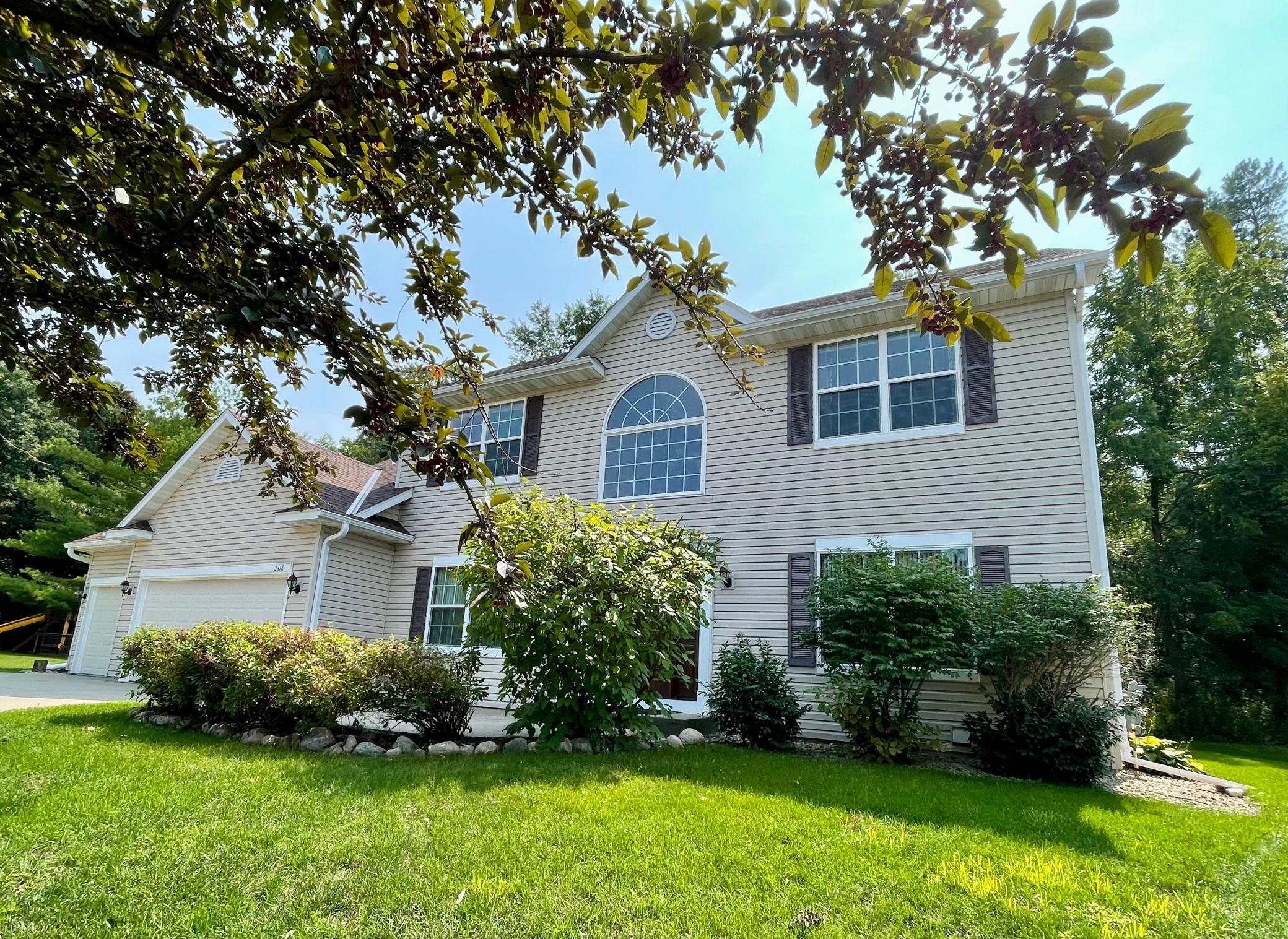 2418 Valley Court