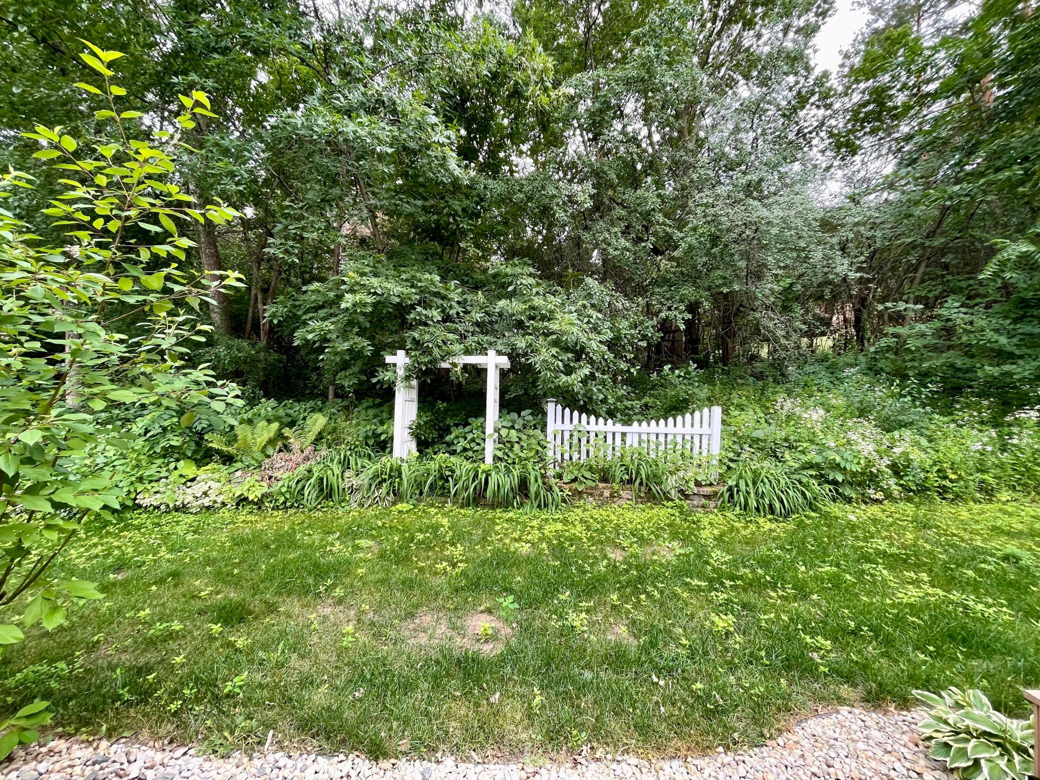 2418 Valley Court