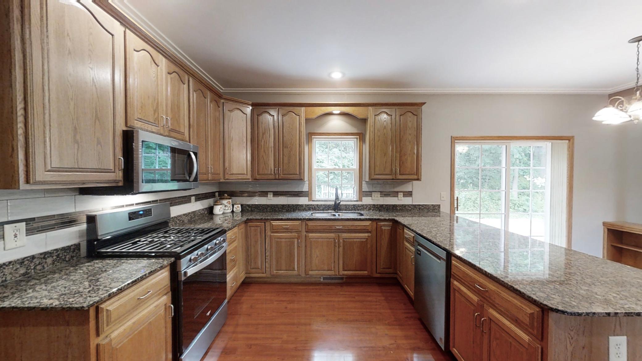 2418 Valley Court