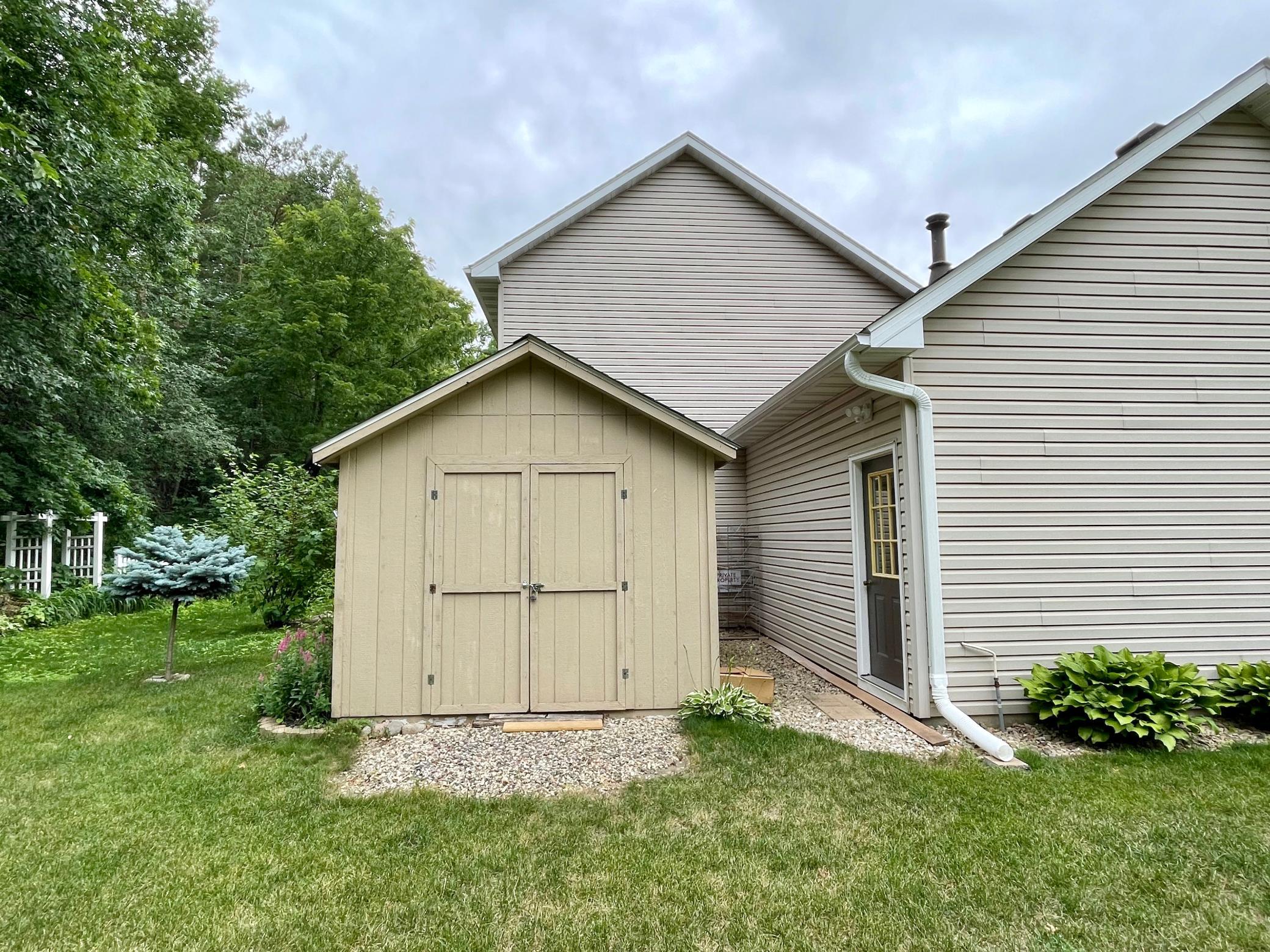 2418 Valley Court