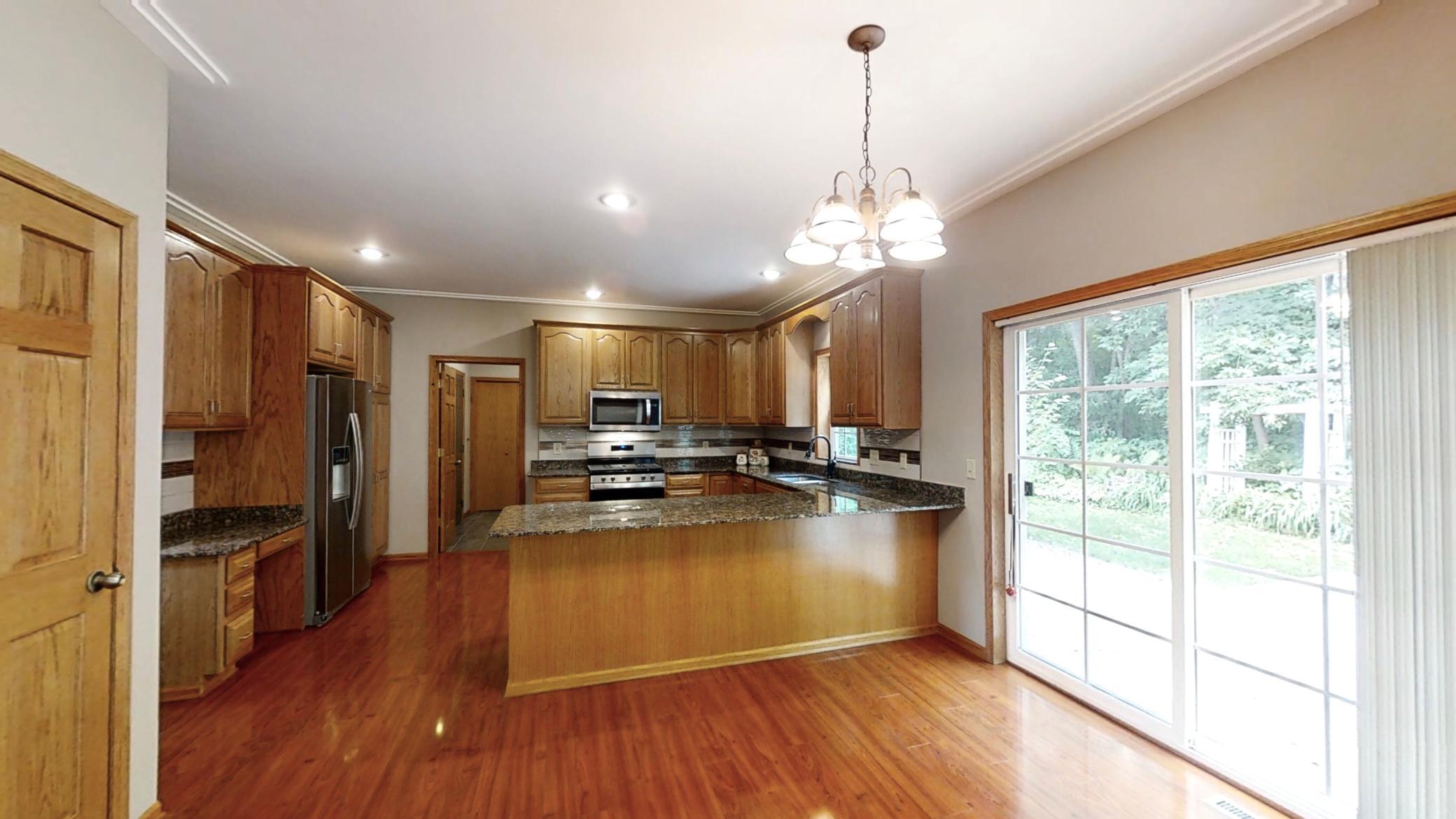 2418 Valley Court