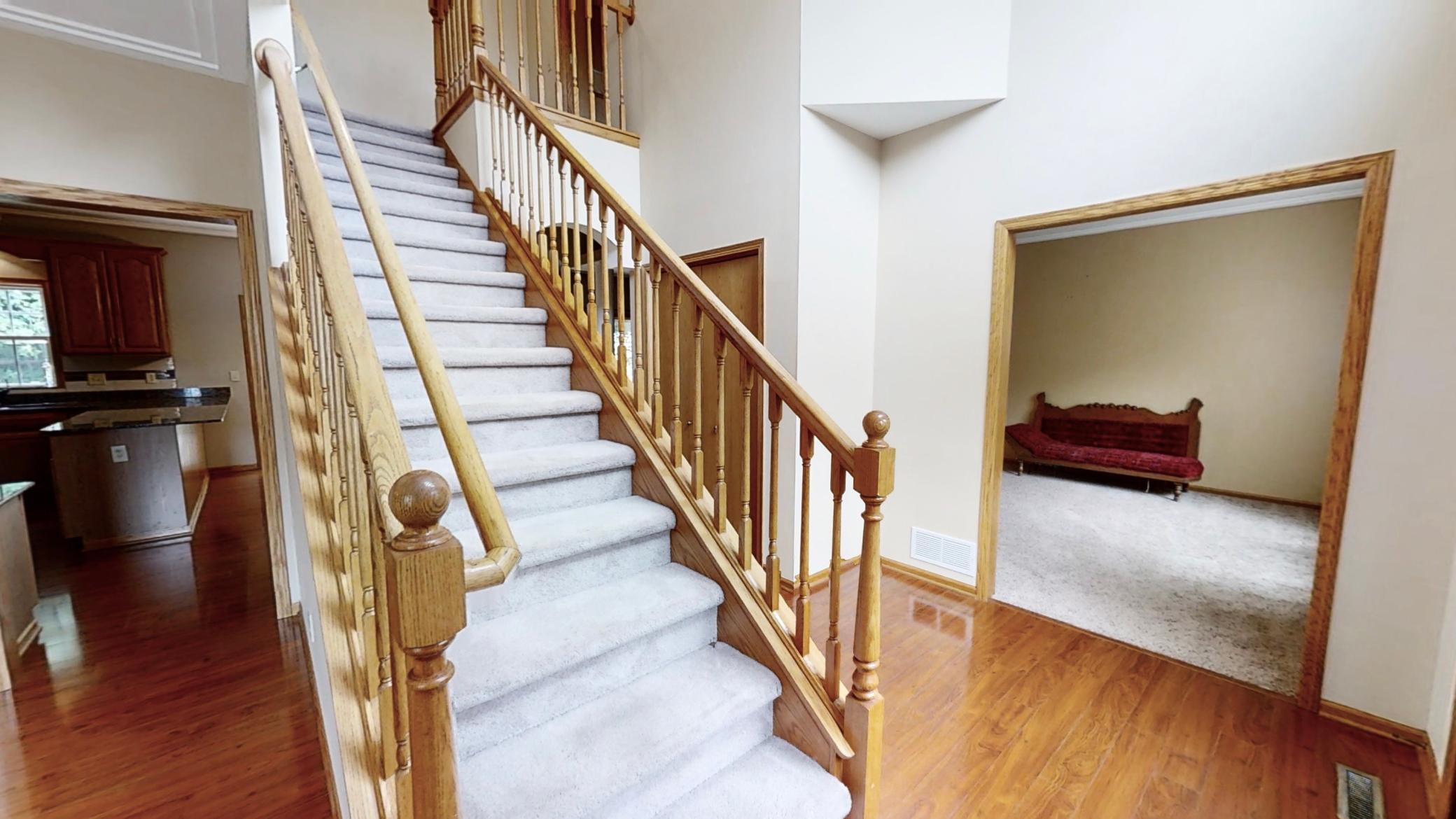 2418 Valley Court