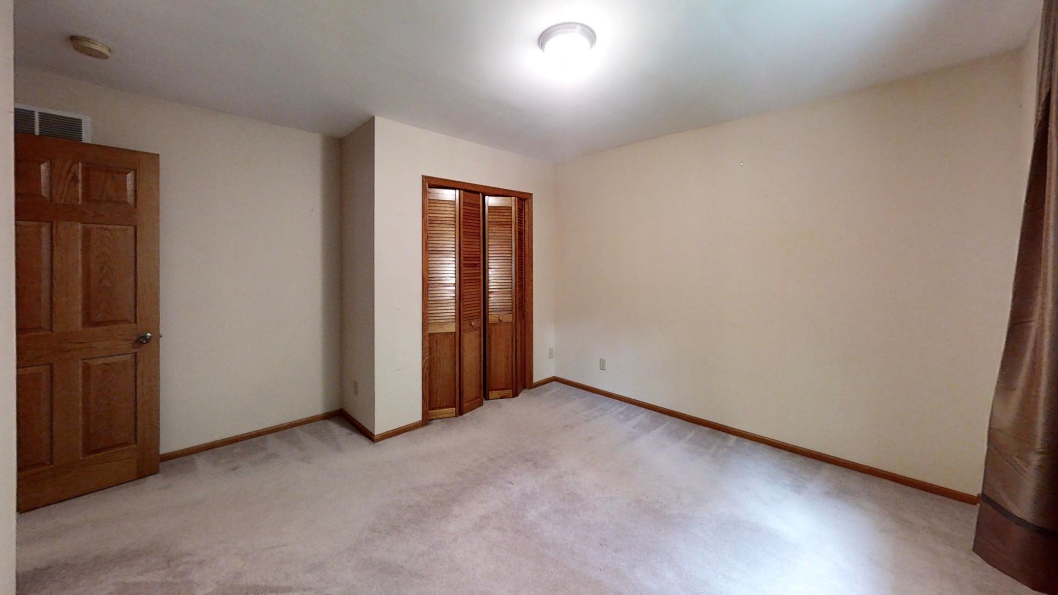 2418 Valley Court