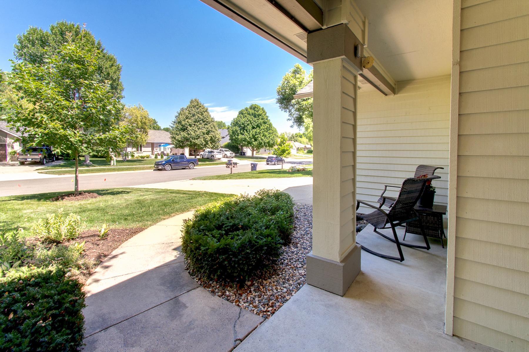 1512 Creek Lane