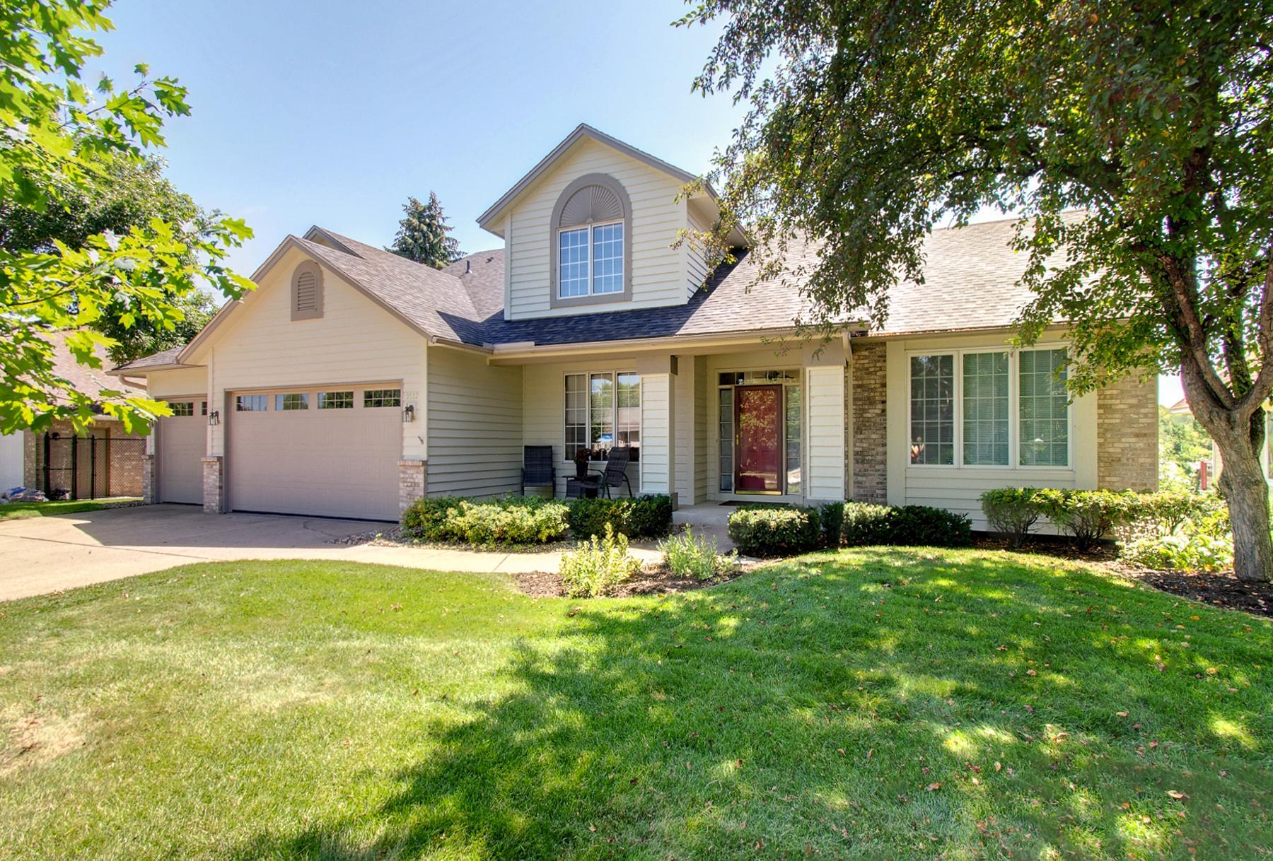 1512 Creek Lane