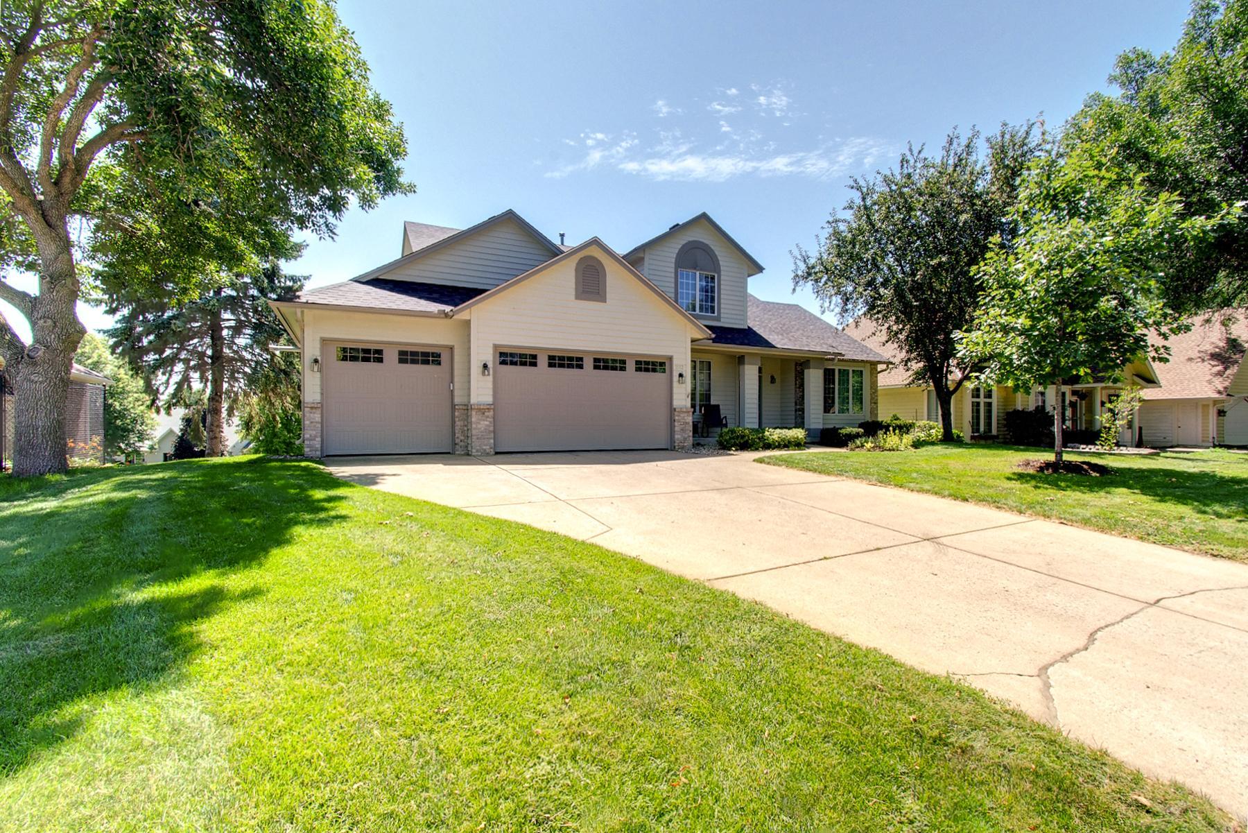 1512 Creek Lane