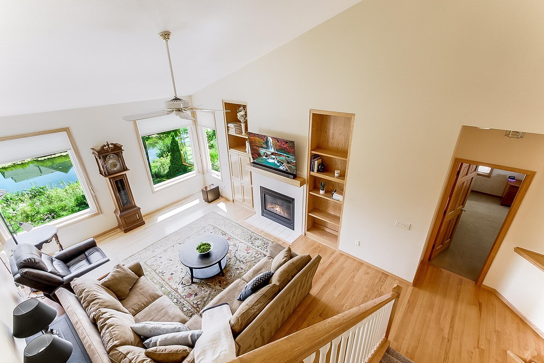 1512 Creek Lane