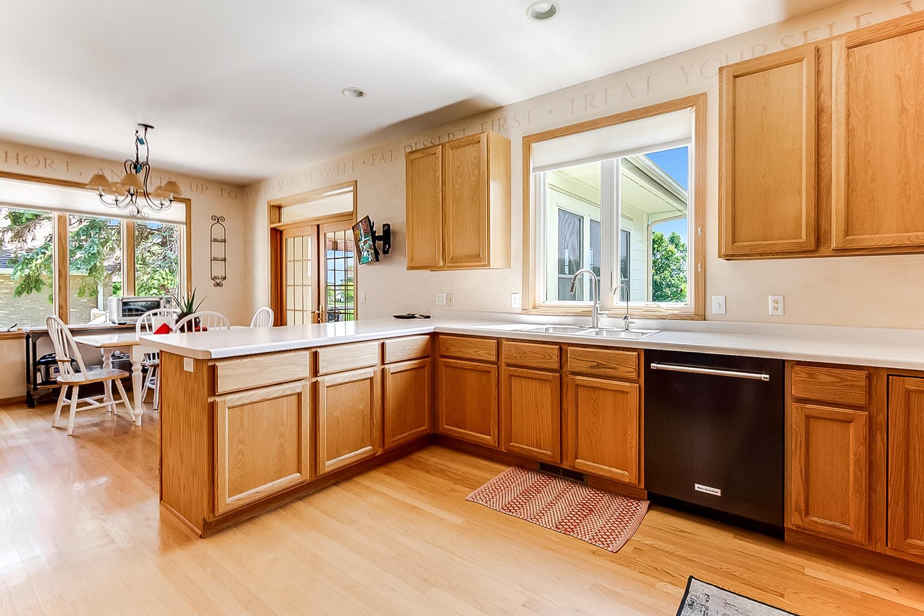 1512 Creek Lane