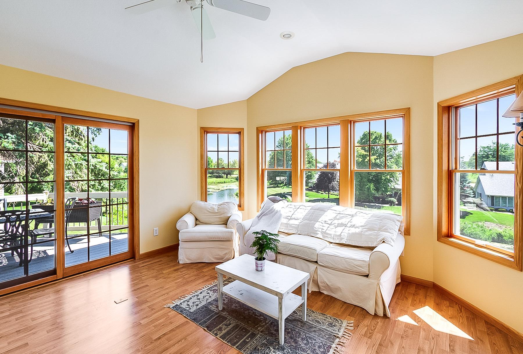 1512 Creek Lane