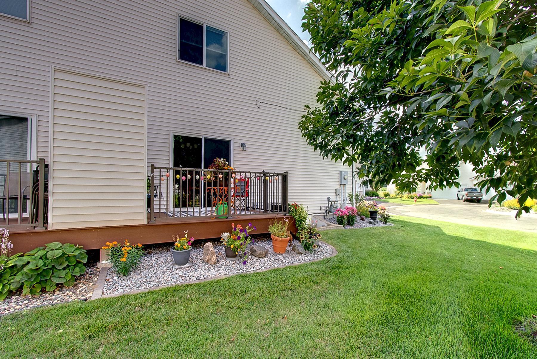 1209 Hawthorne Court