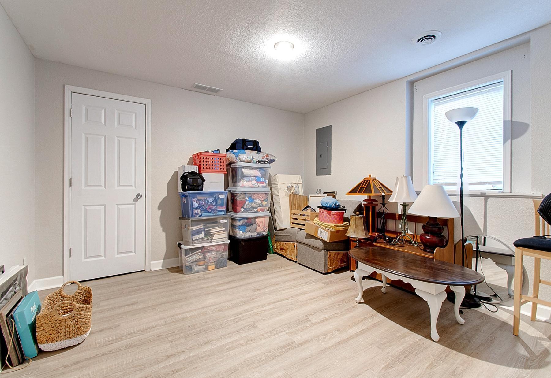 1209 Hawthorne Court