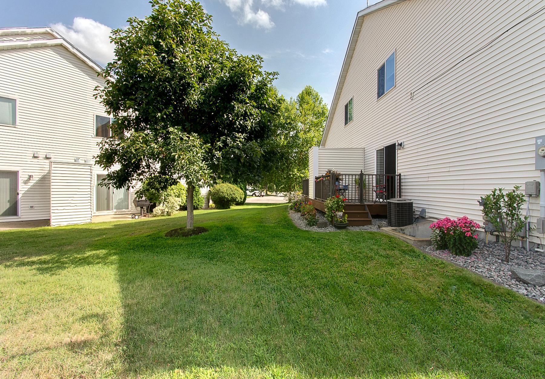 1209 Hawthorne Court