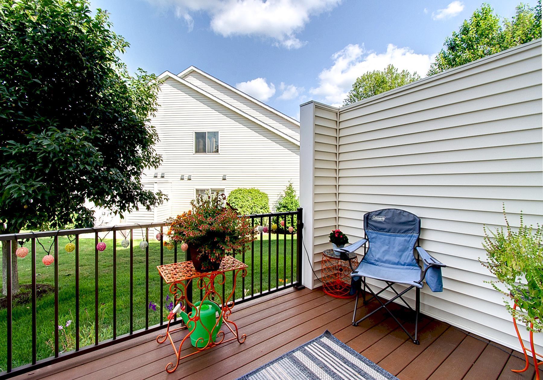 1209 Hawthorne Court