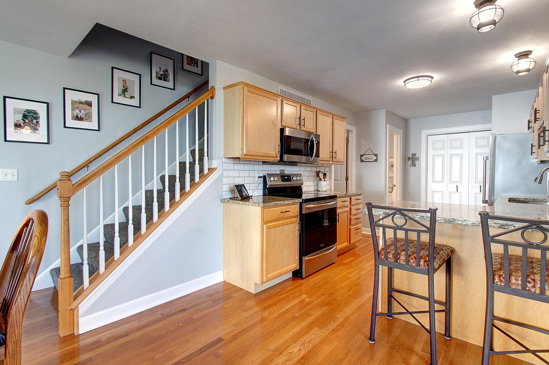 1209 Hawthorne Court