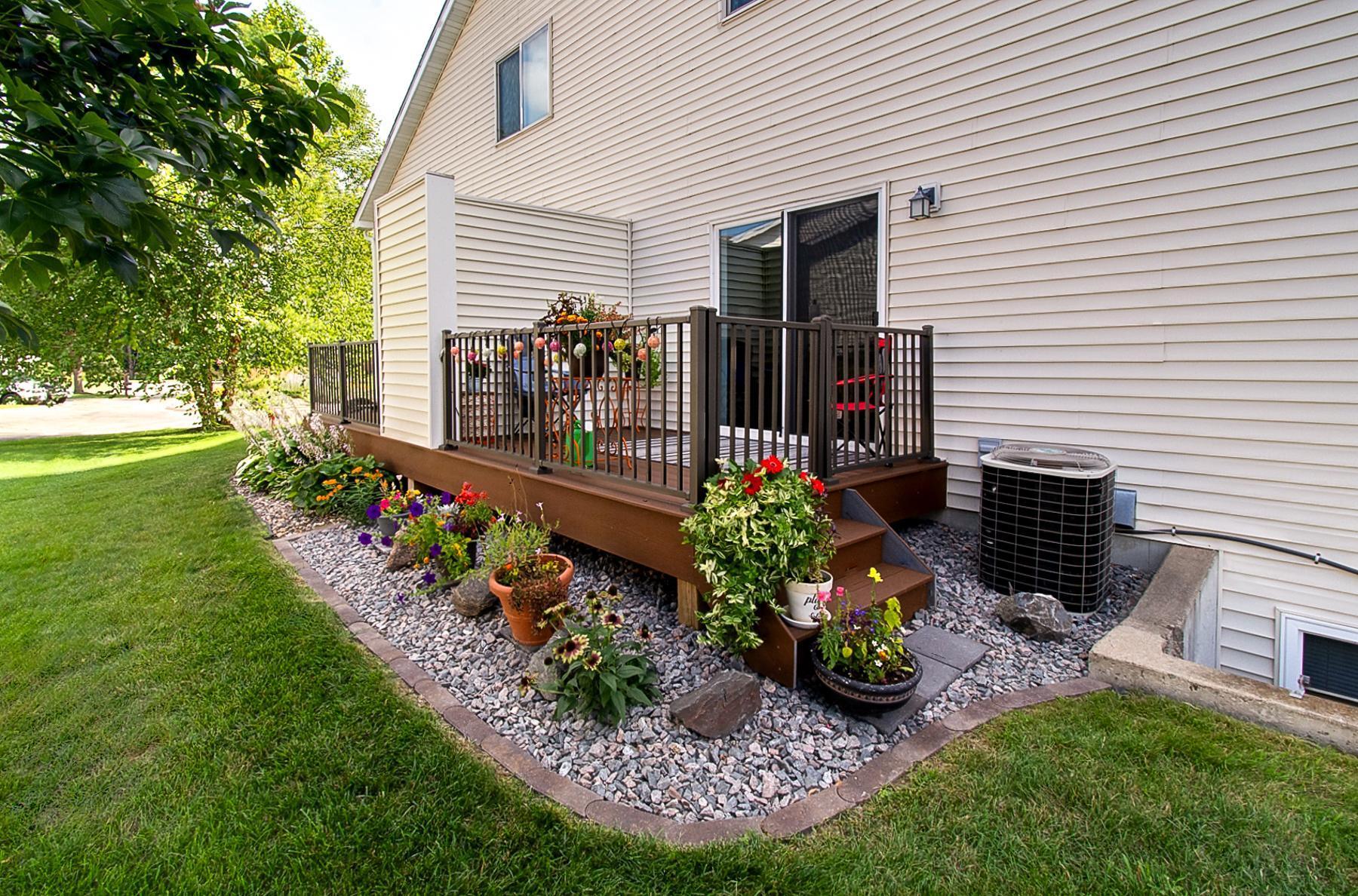1209 Hawthorne Court