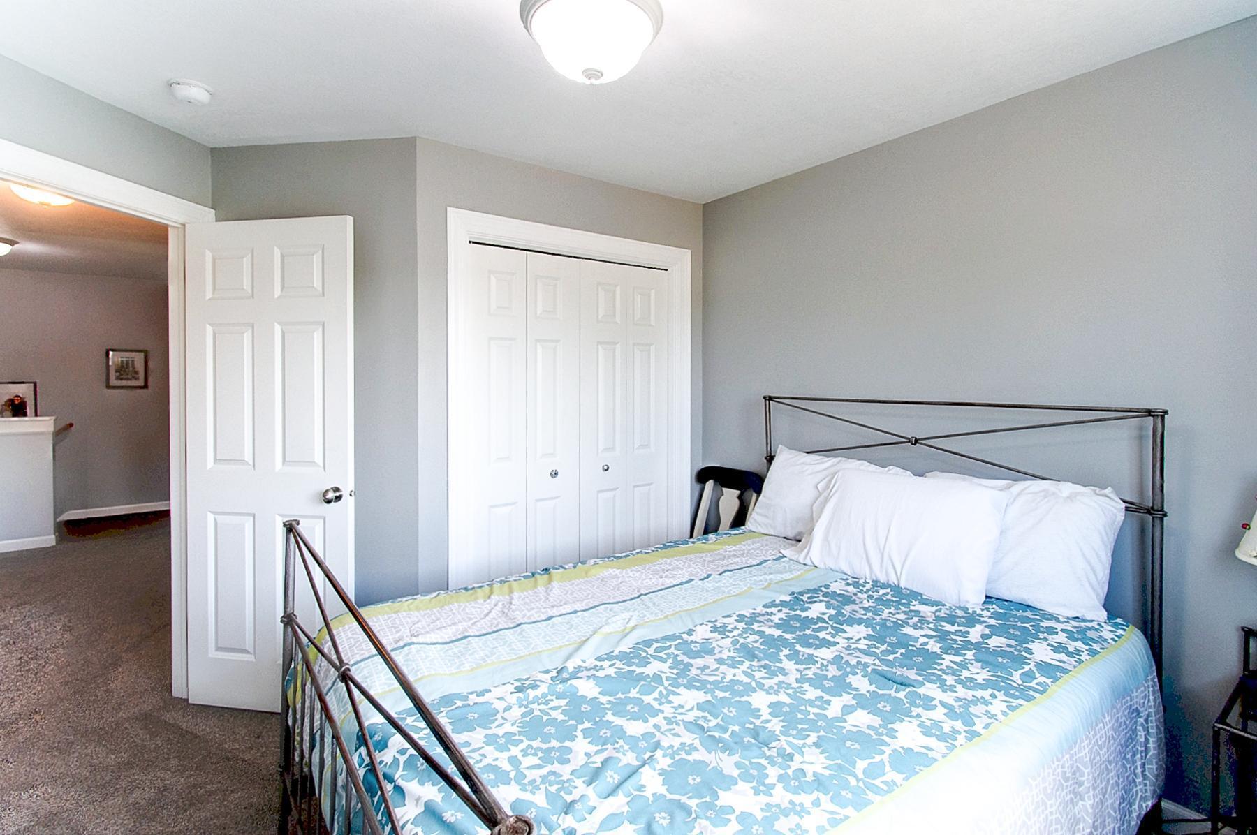 1209 Hawthorne Court