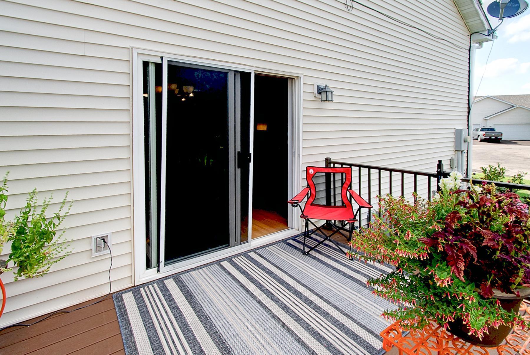 1209 Hawthorne Court