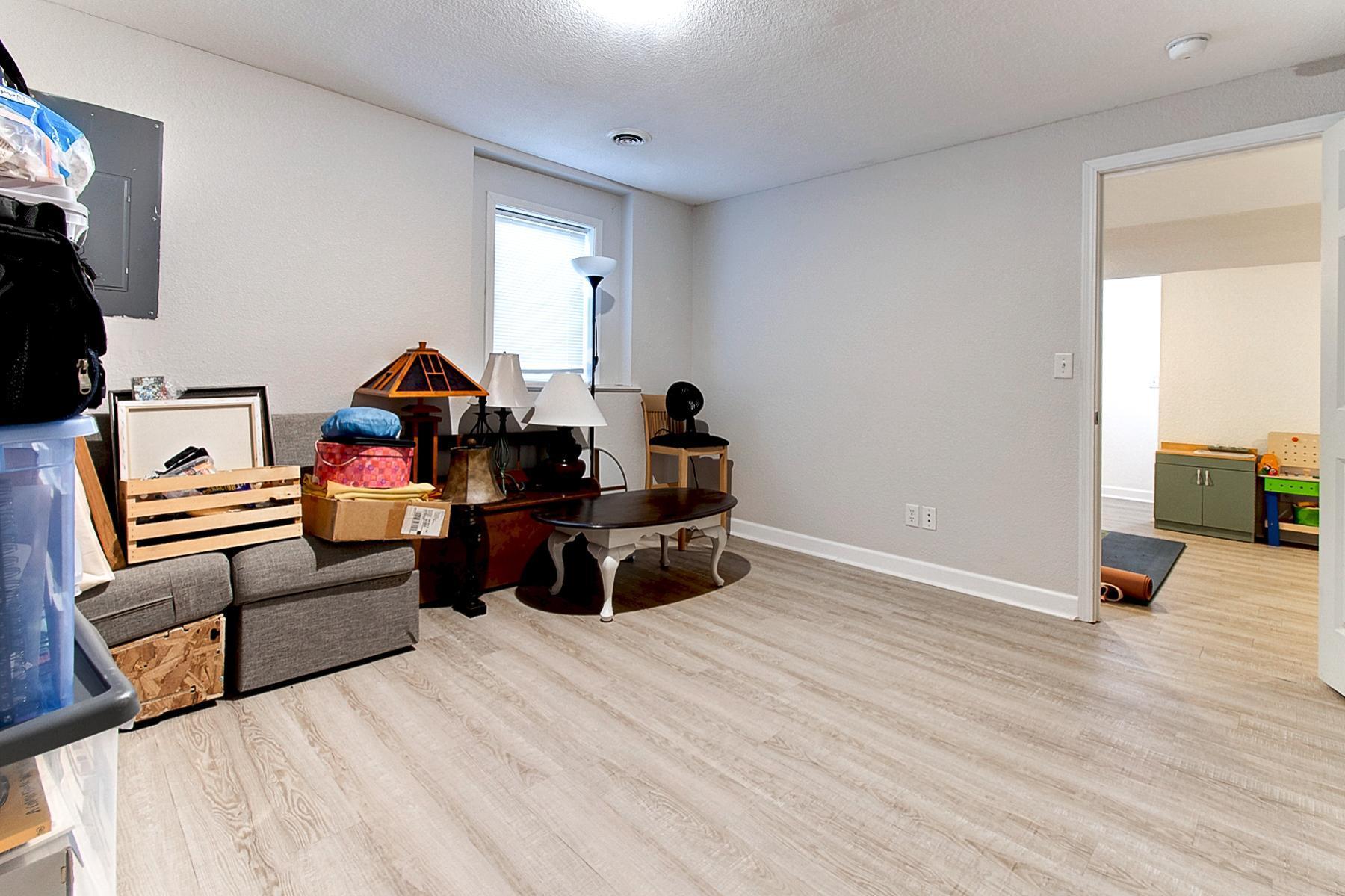 1209 Hawthorne Court