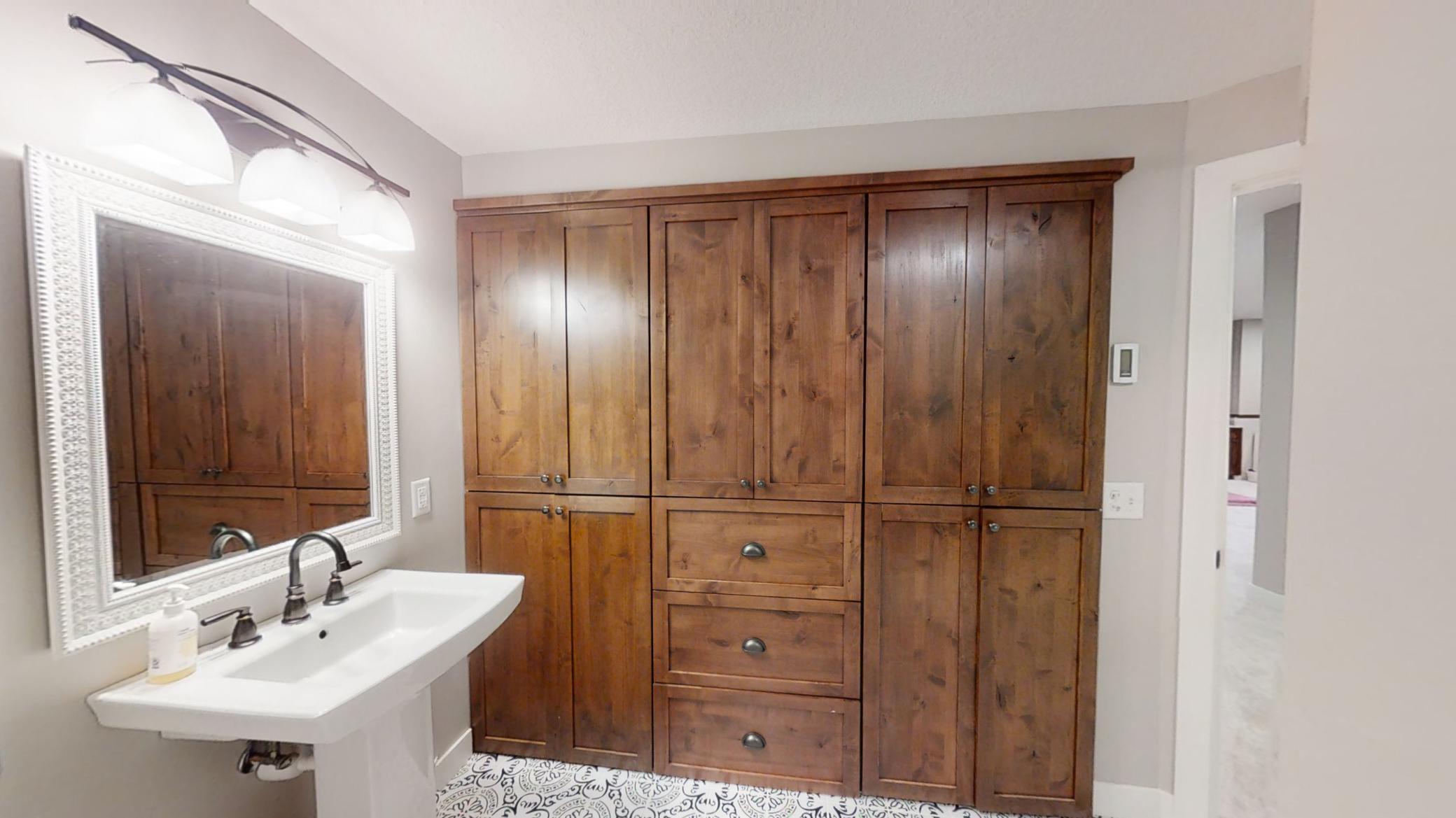 2608 Oak Lawn Drive