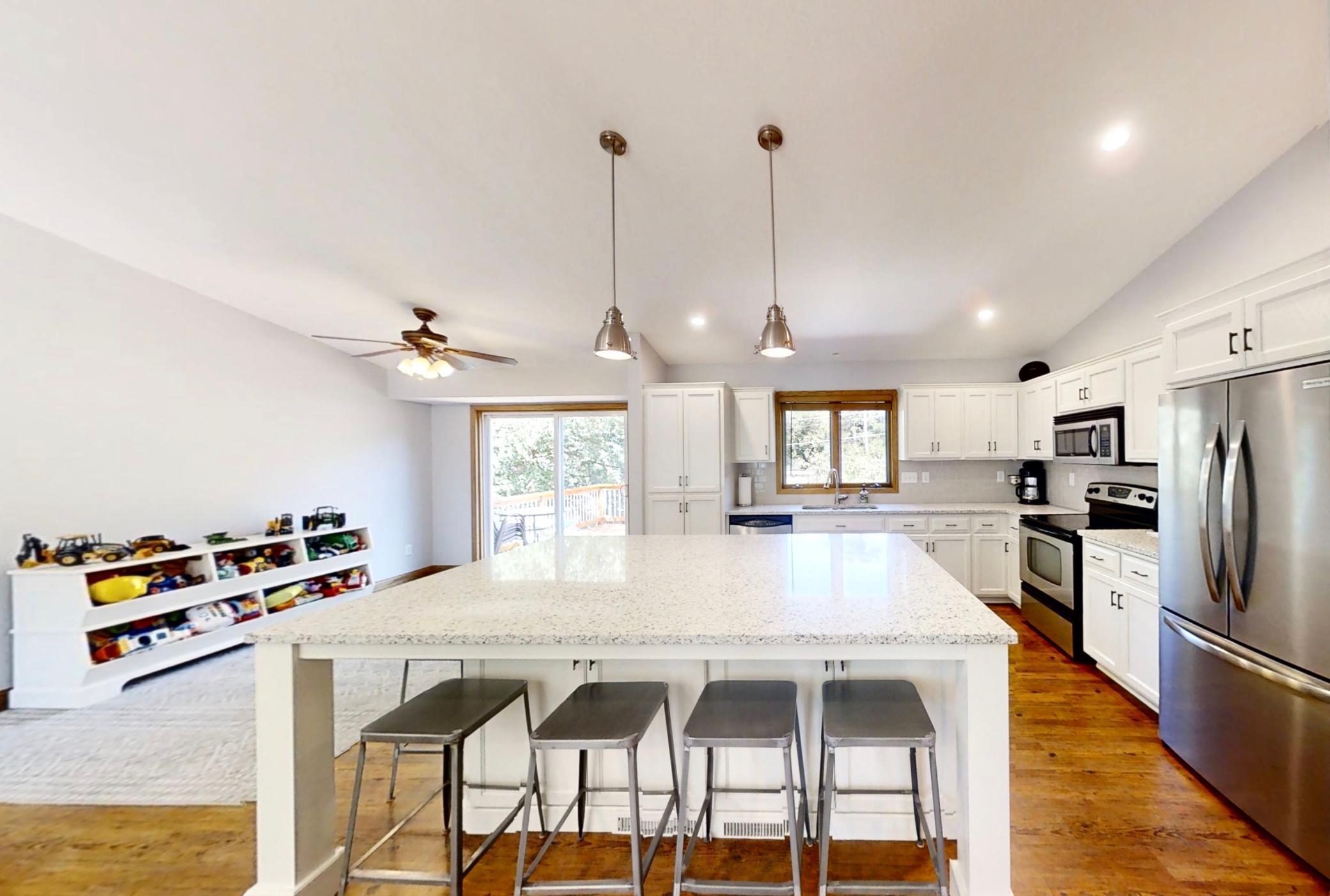 3342 Balsam Street SW