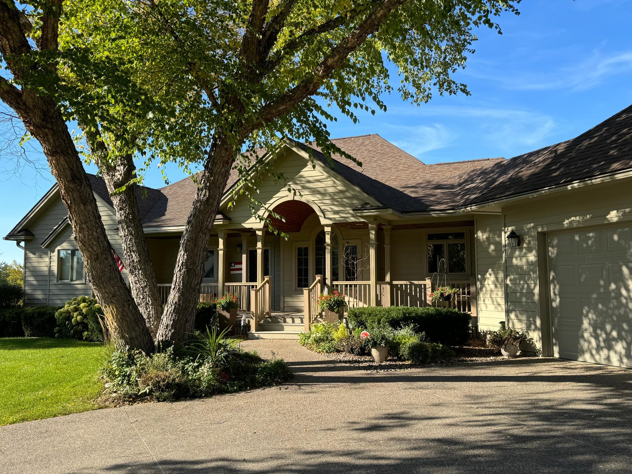 1412 Mayflower Drive