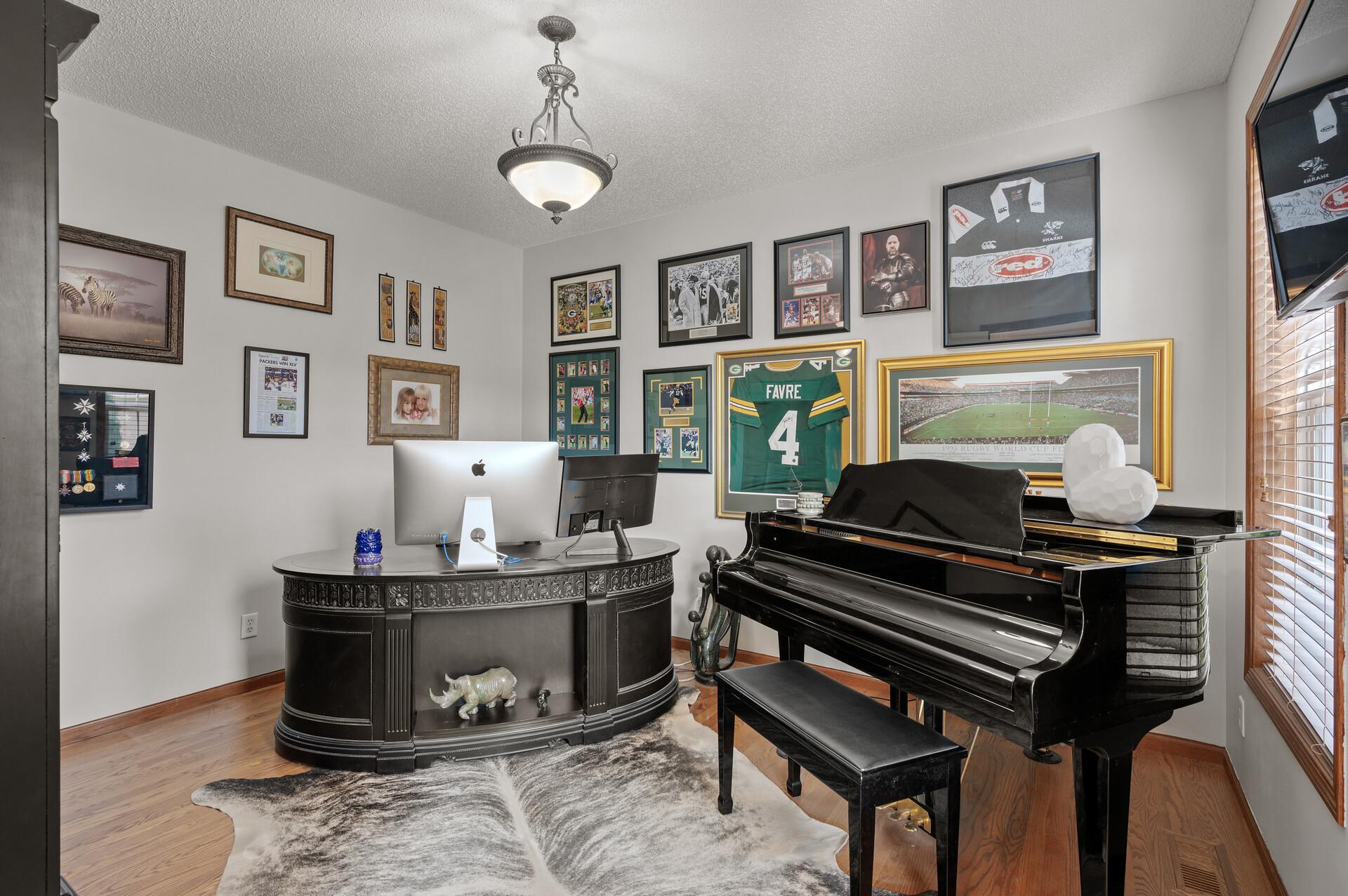 2838 Oak Lawn Drive