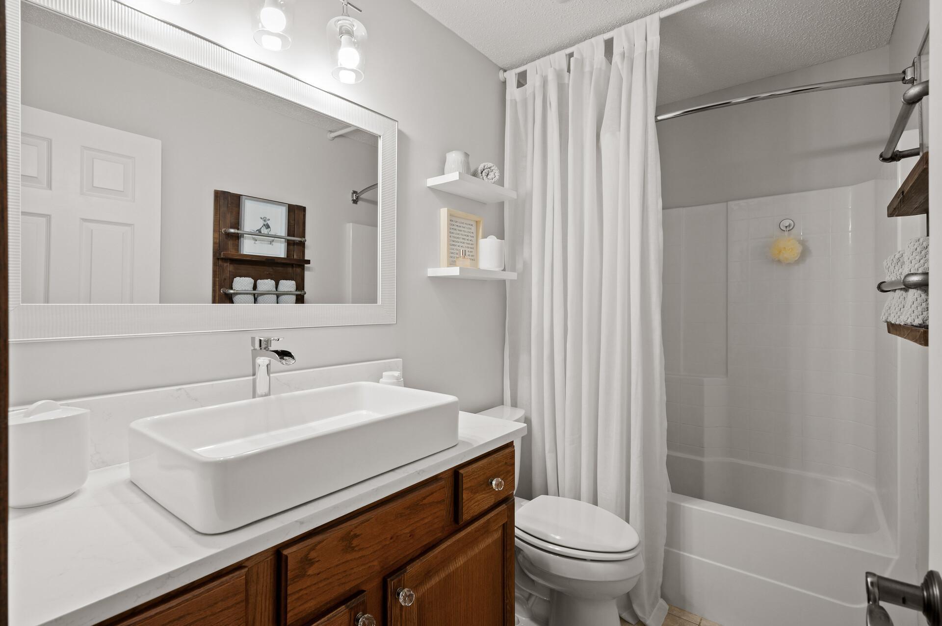 2838 Oak Lawn Drive